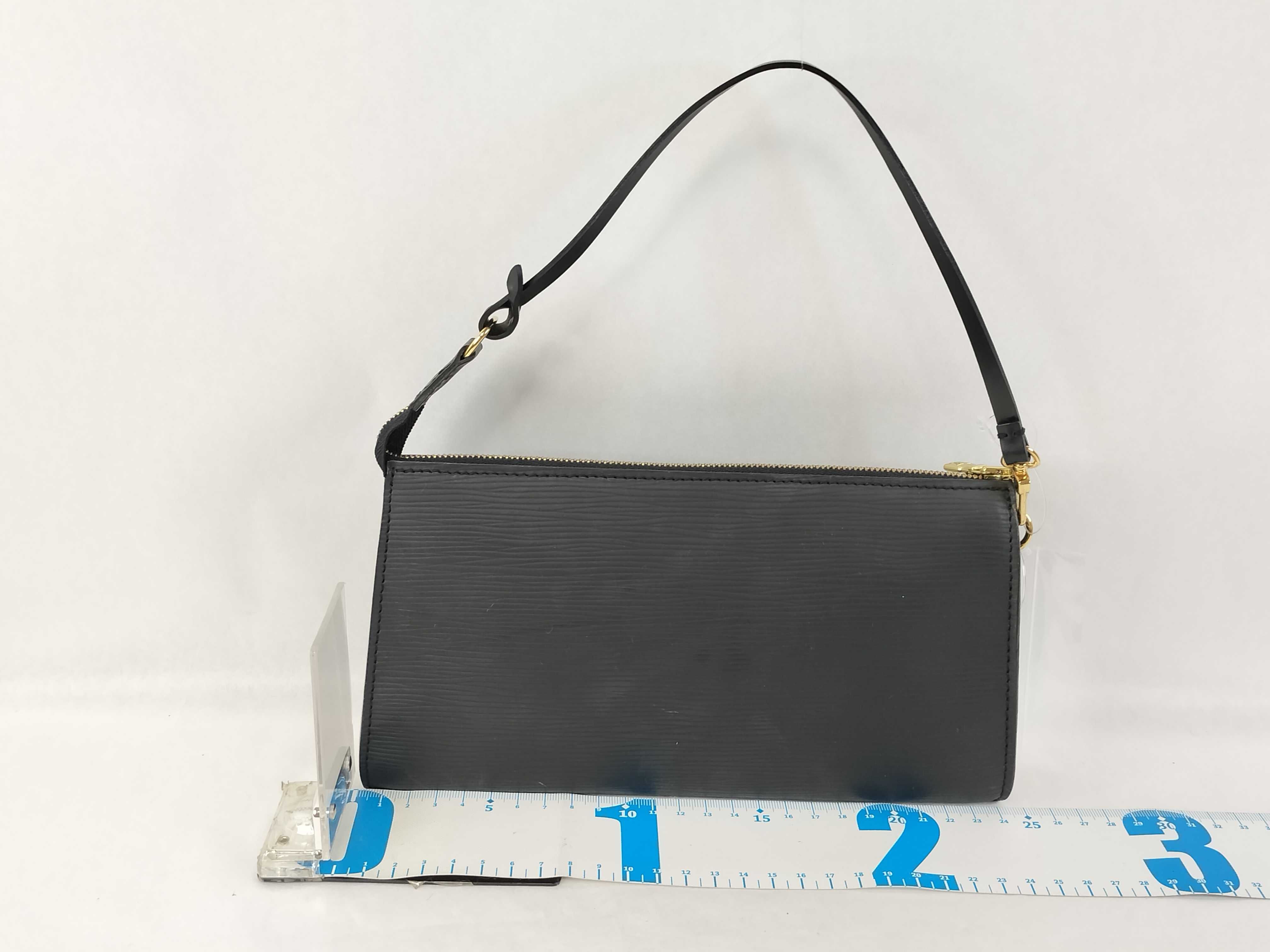 Epi LV Epi Pochette Accessoires M52942 AR1011 Handbag — view 2