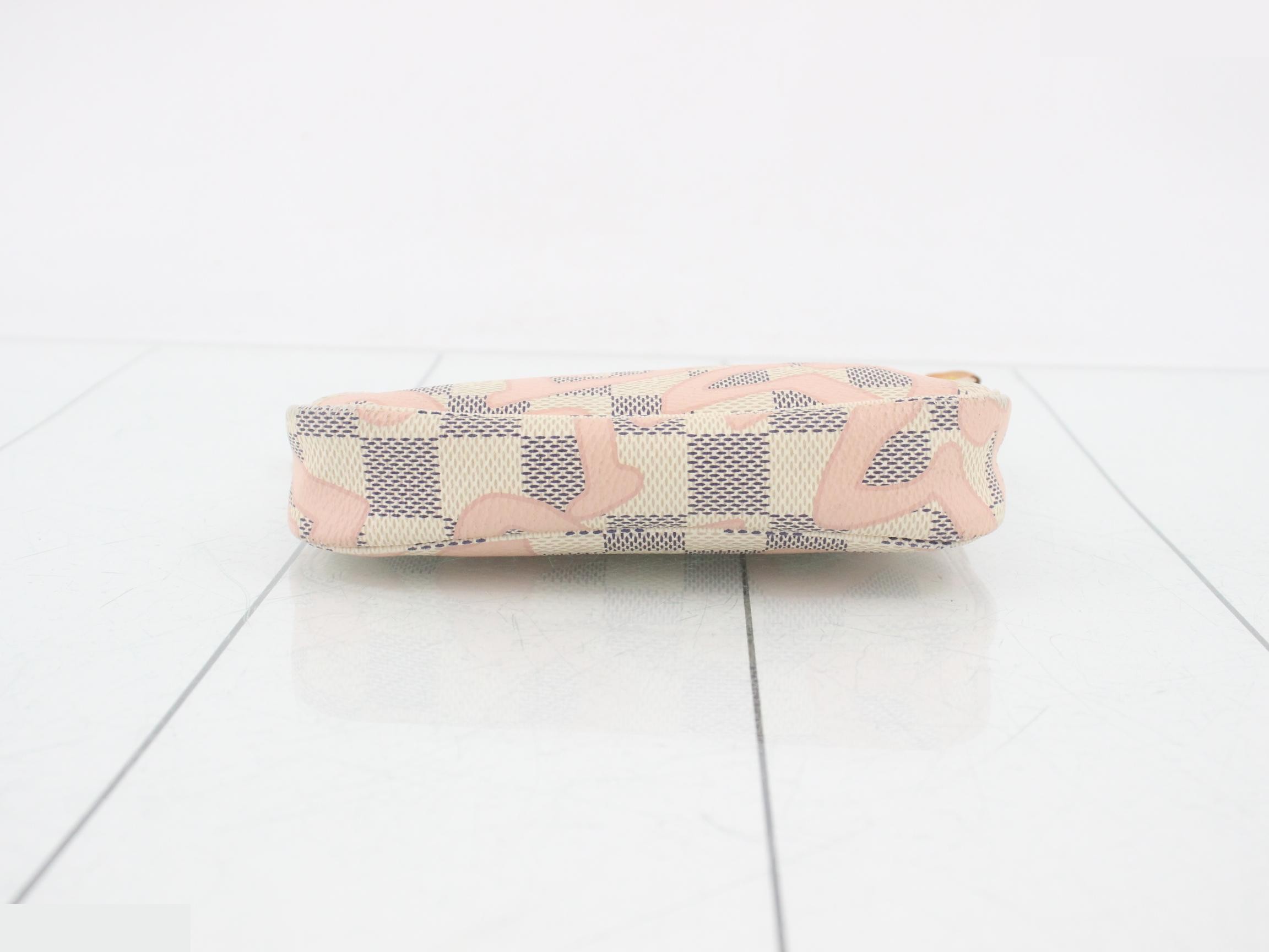 LV Damier Azur Tahiti Pouch Accessoires — view 3