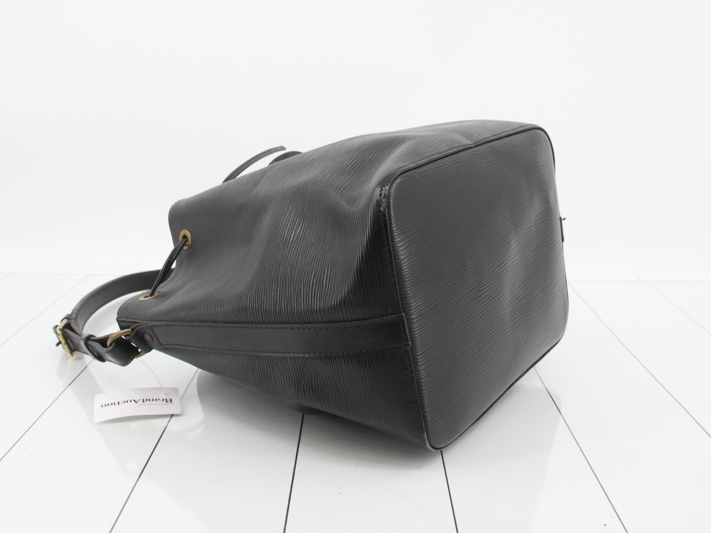 Noé Noir — view 5