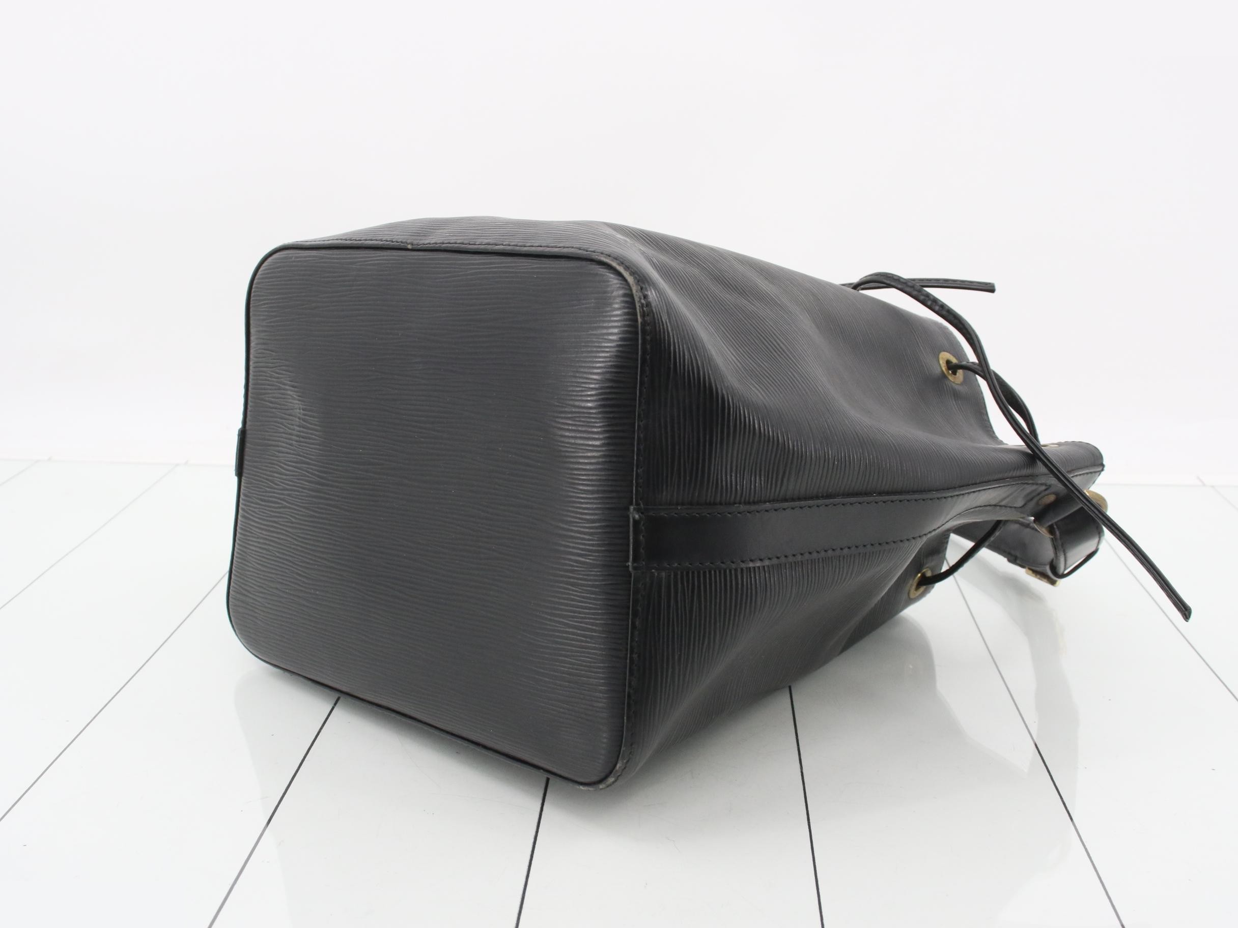 Noé Noir — view 6