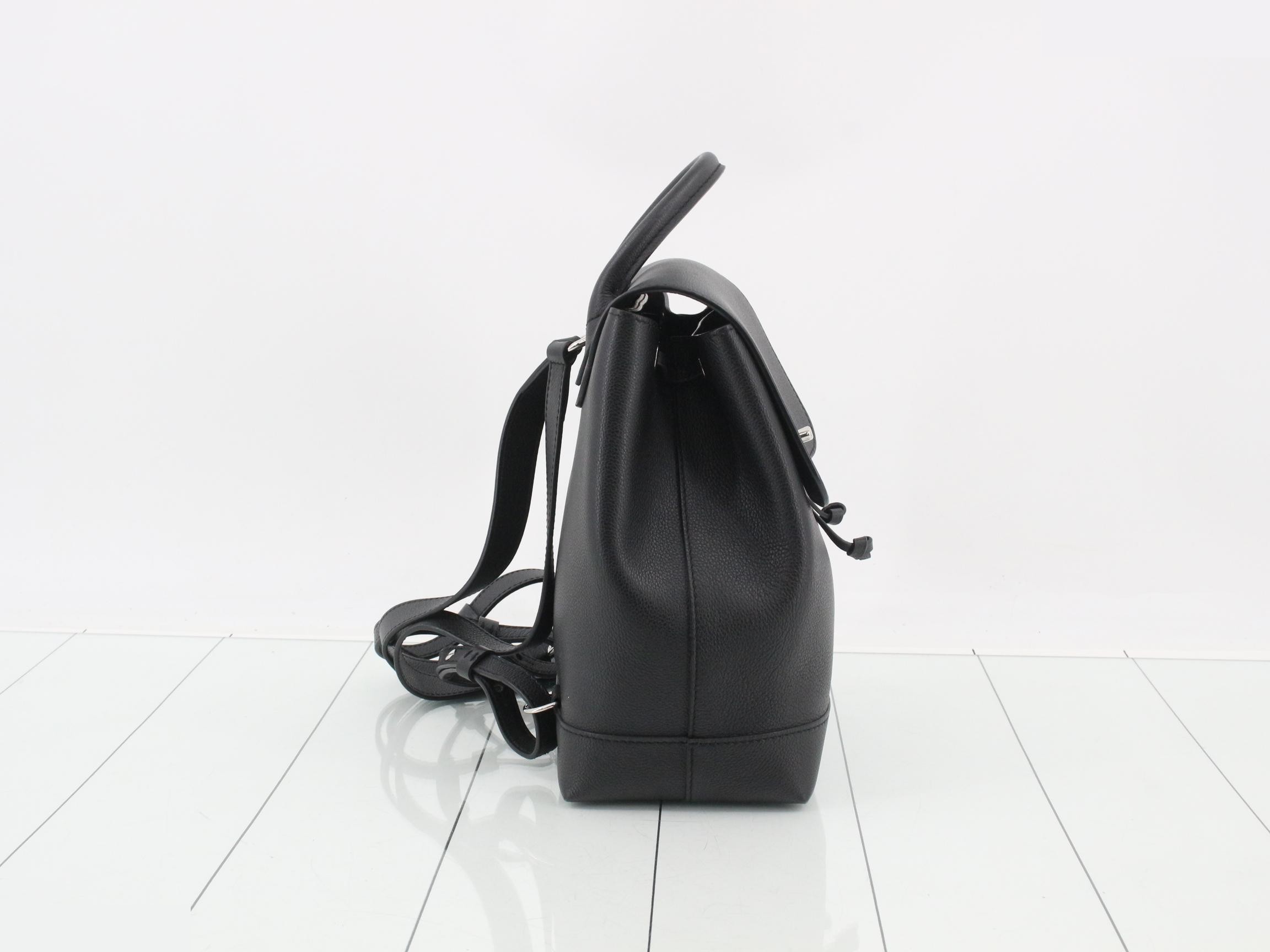 Taurillon Leather Lockme Backpack M41815 — view 4