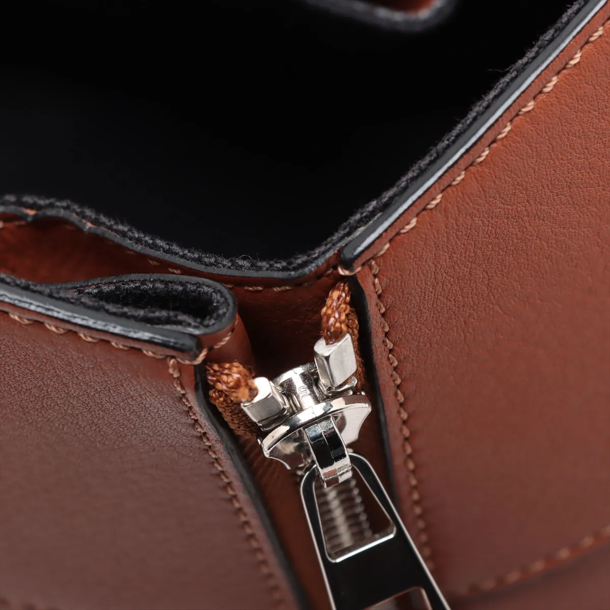 Hammock Small Leather 2WAY Handbag Brown C Mark — view 14
