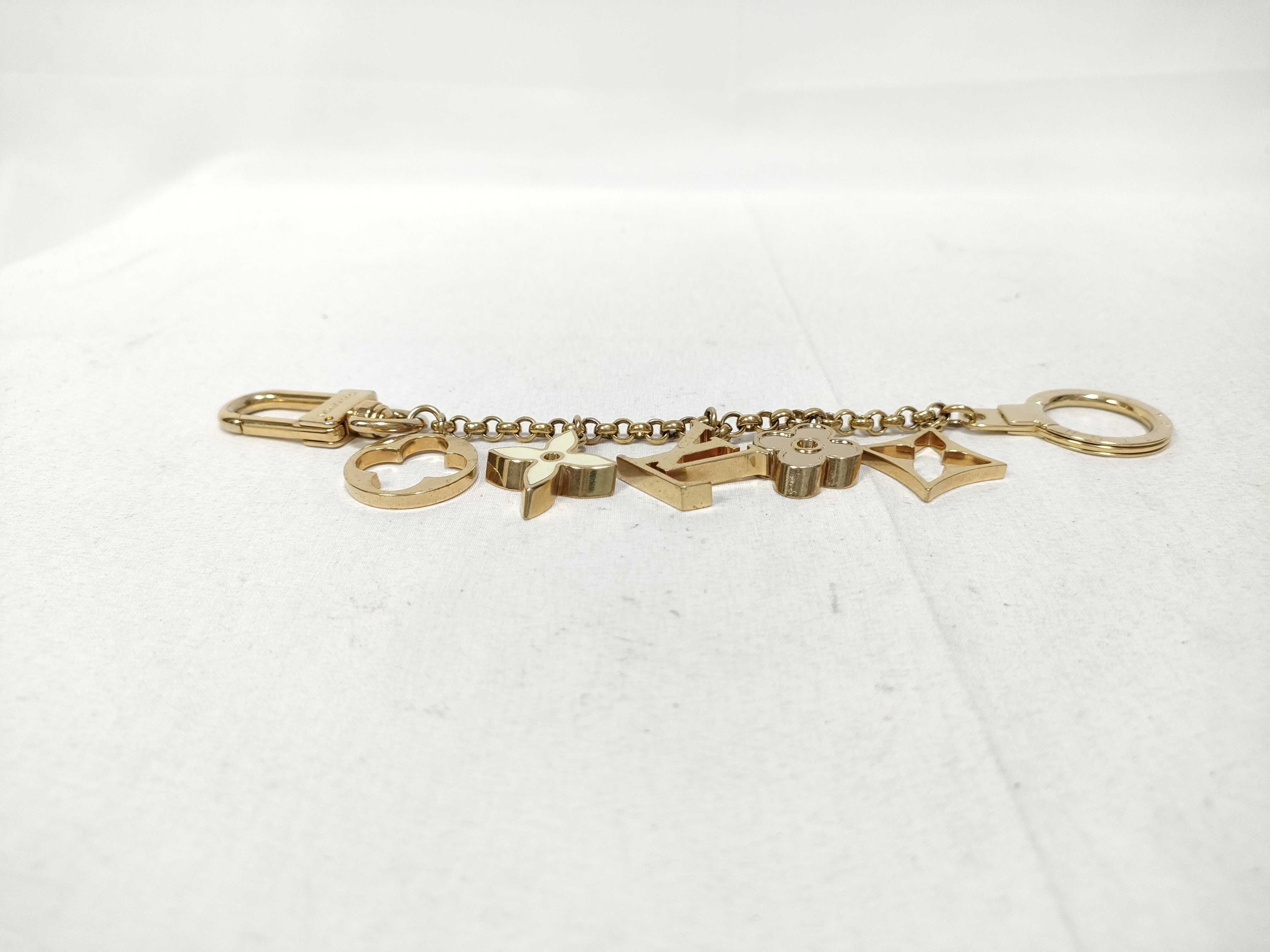 Vuitton charm key case — view 3