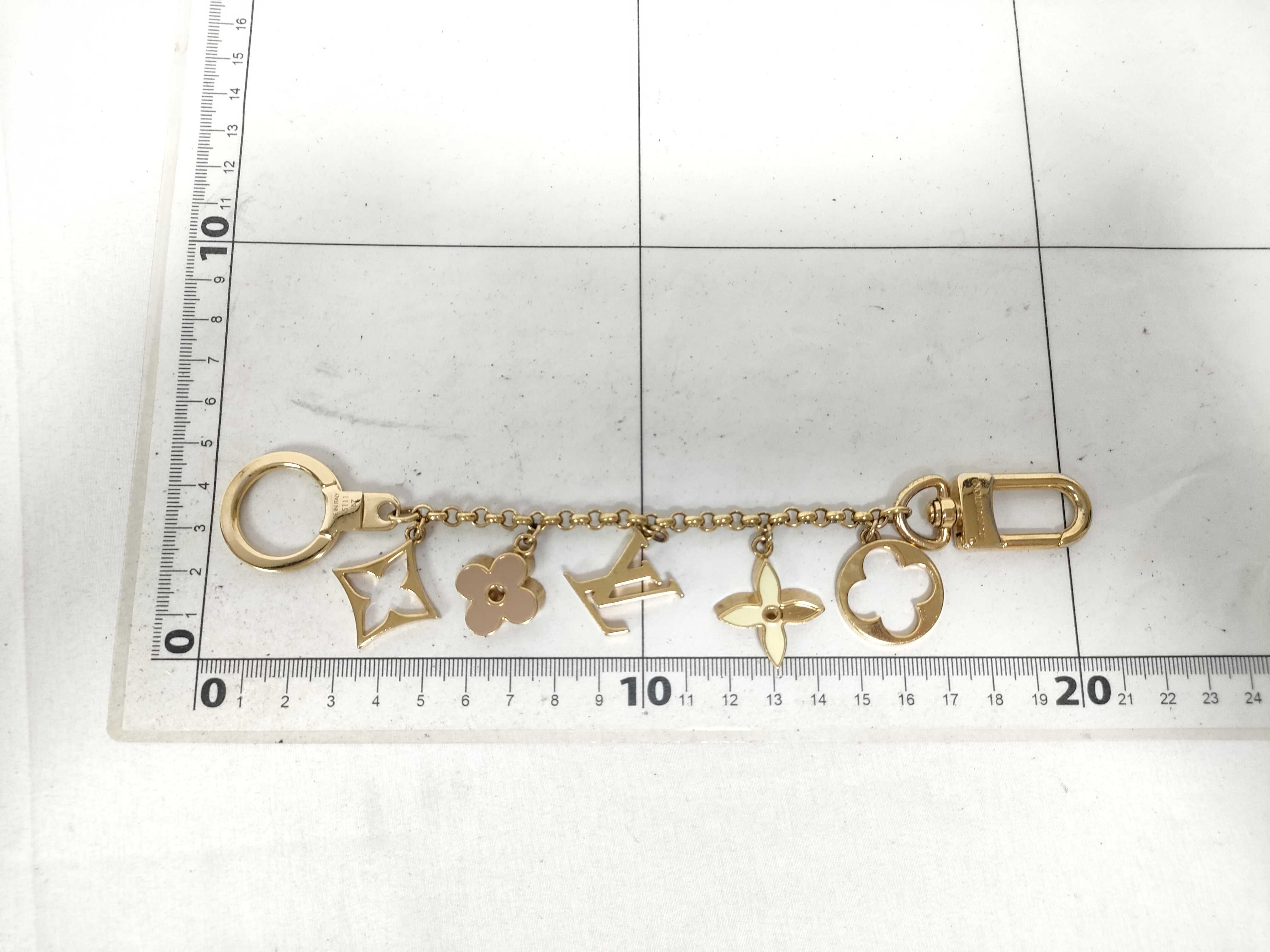 Vuitton charm key case — view 10