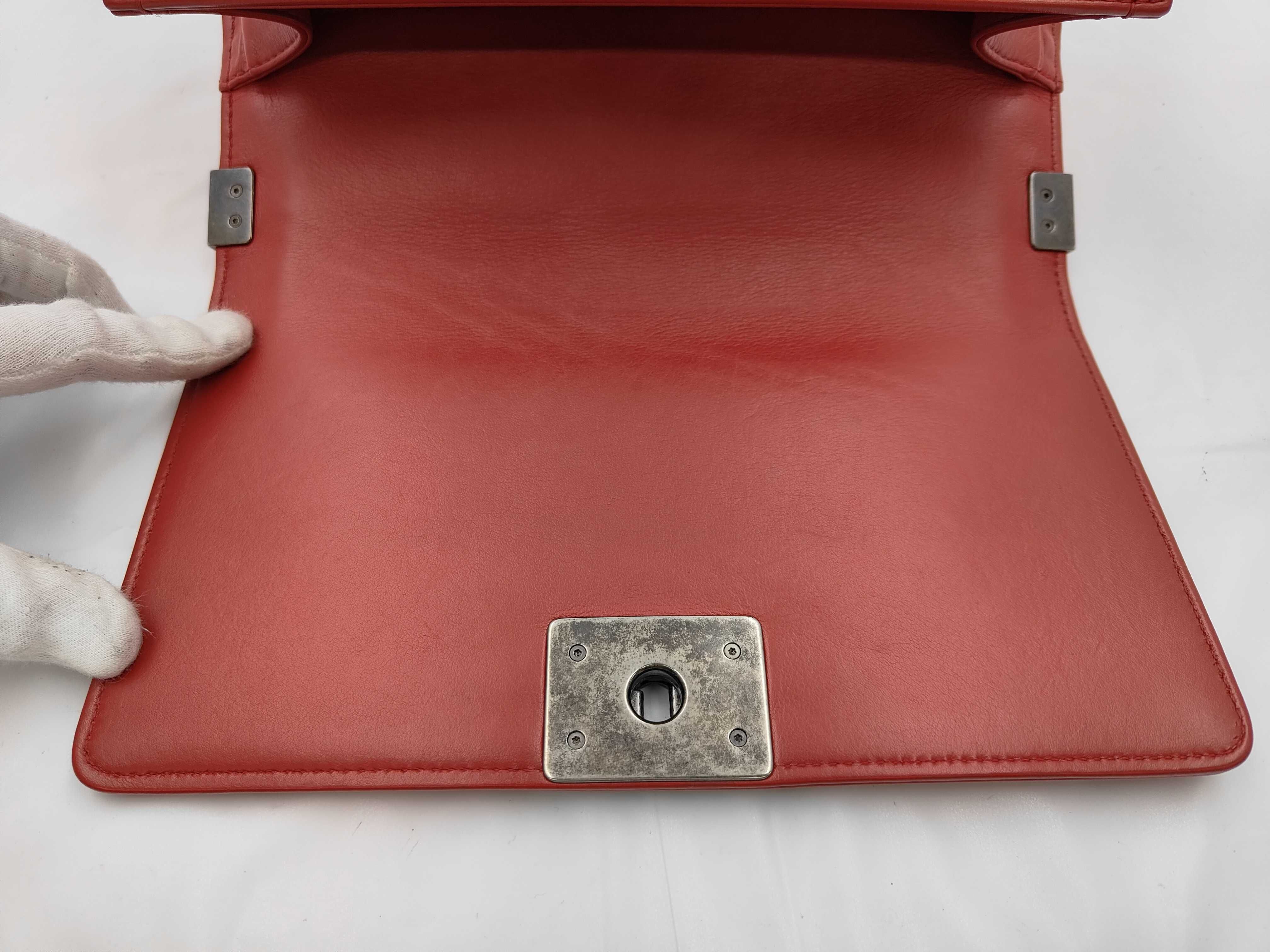 Diana 25 Matelassé Lambskin Red Shoulder Bag — view 8