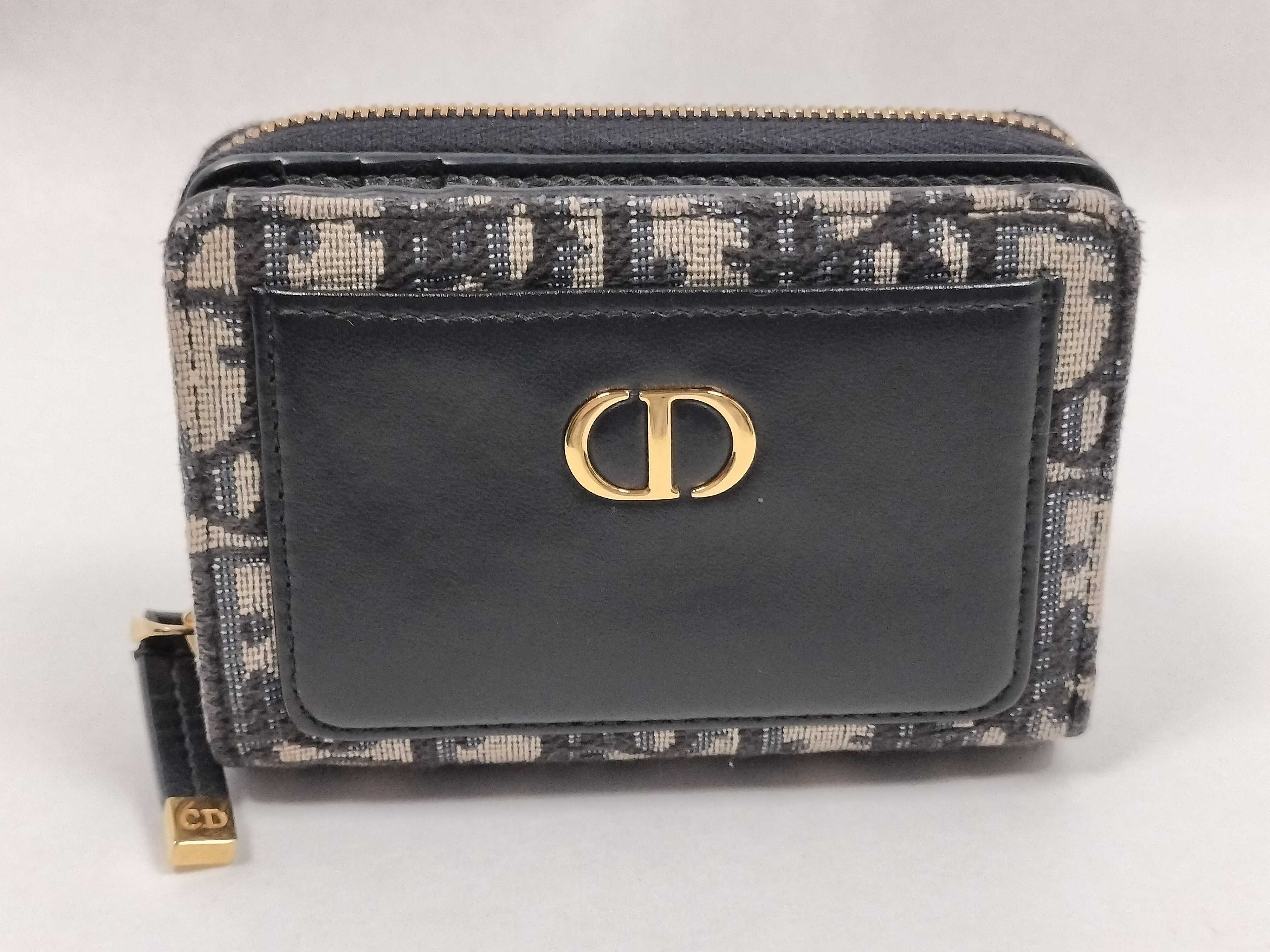 Oblique Wallet