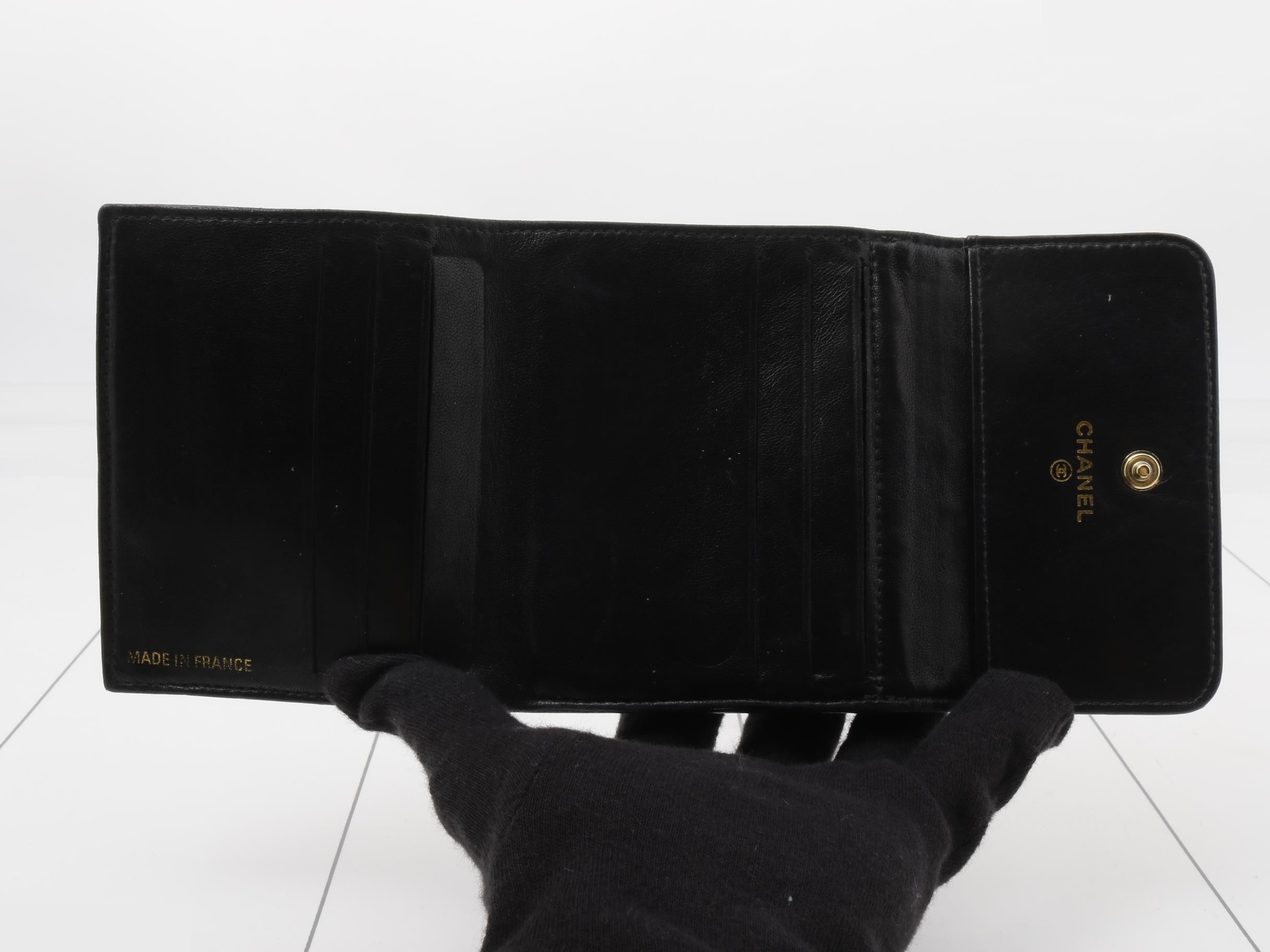 Caviar leather trifold wallet with Coco Mark, black — view 4