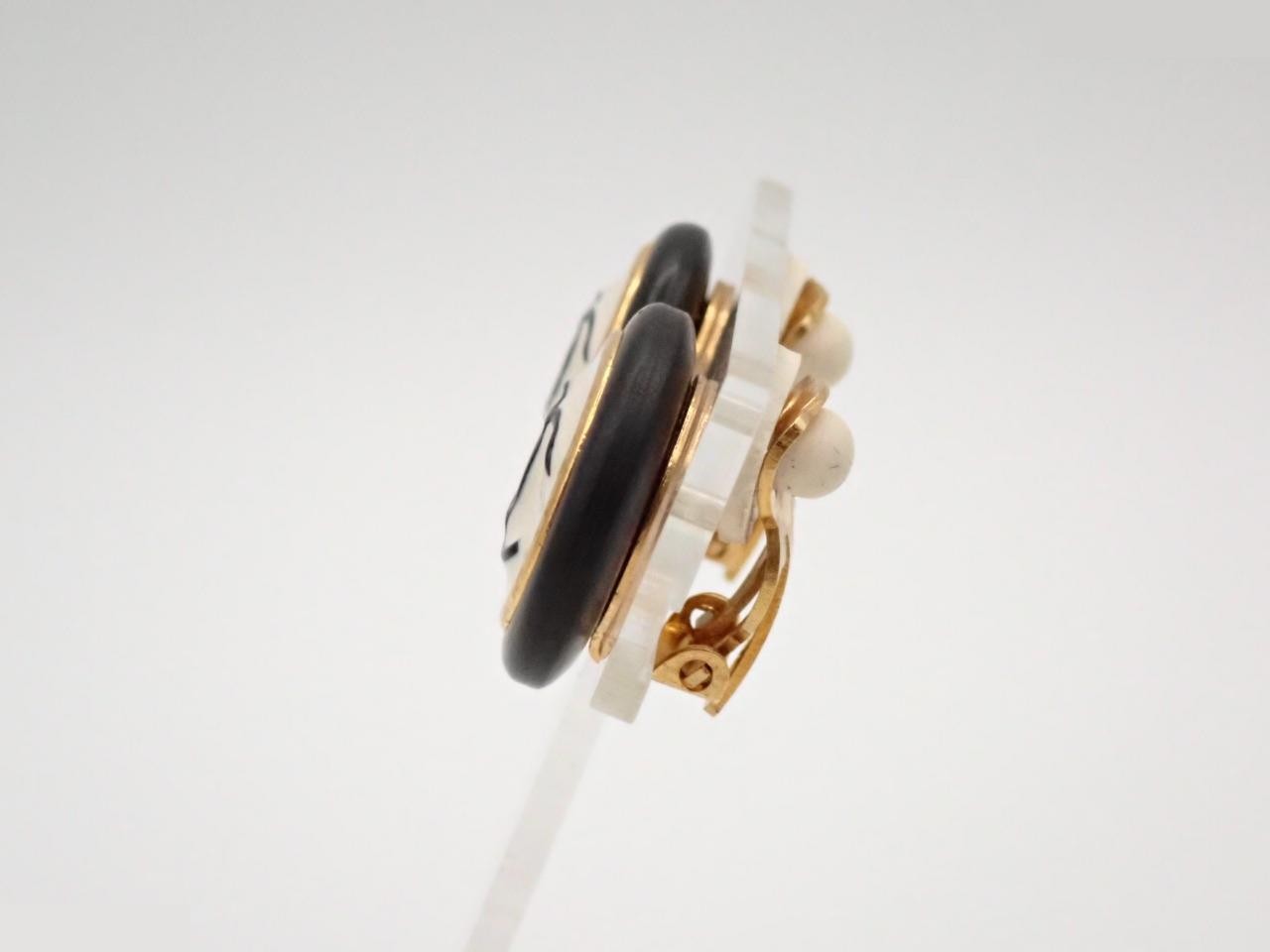 earrings — view 3