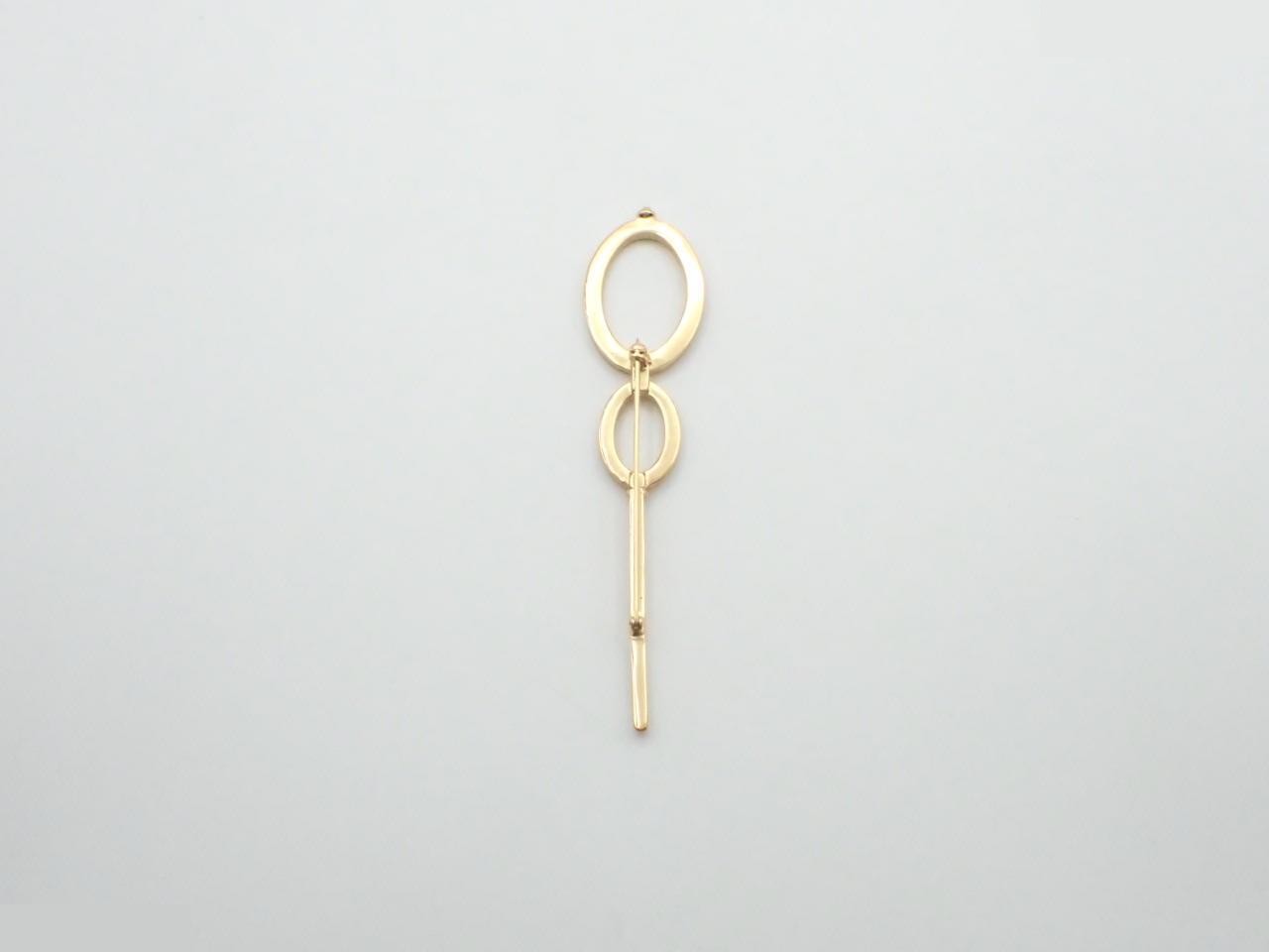 brooch — view 2