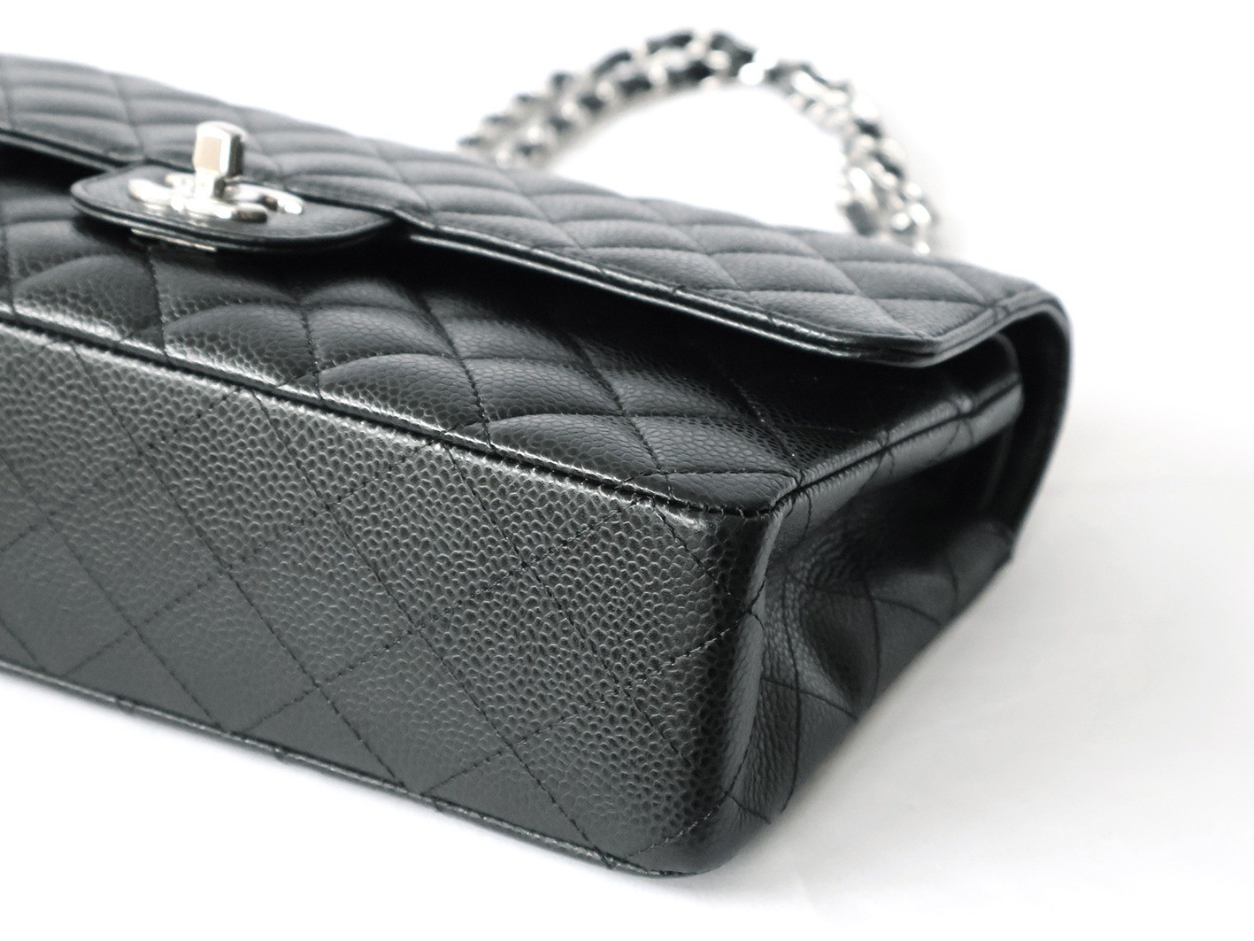 Caviar leather Matelassé 25 Double flap Double chain shoulder bag, black — view 4