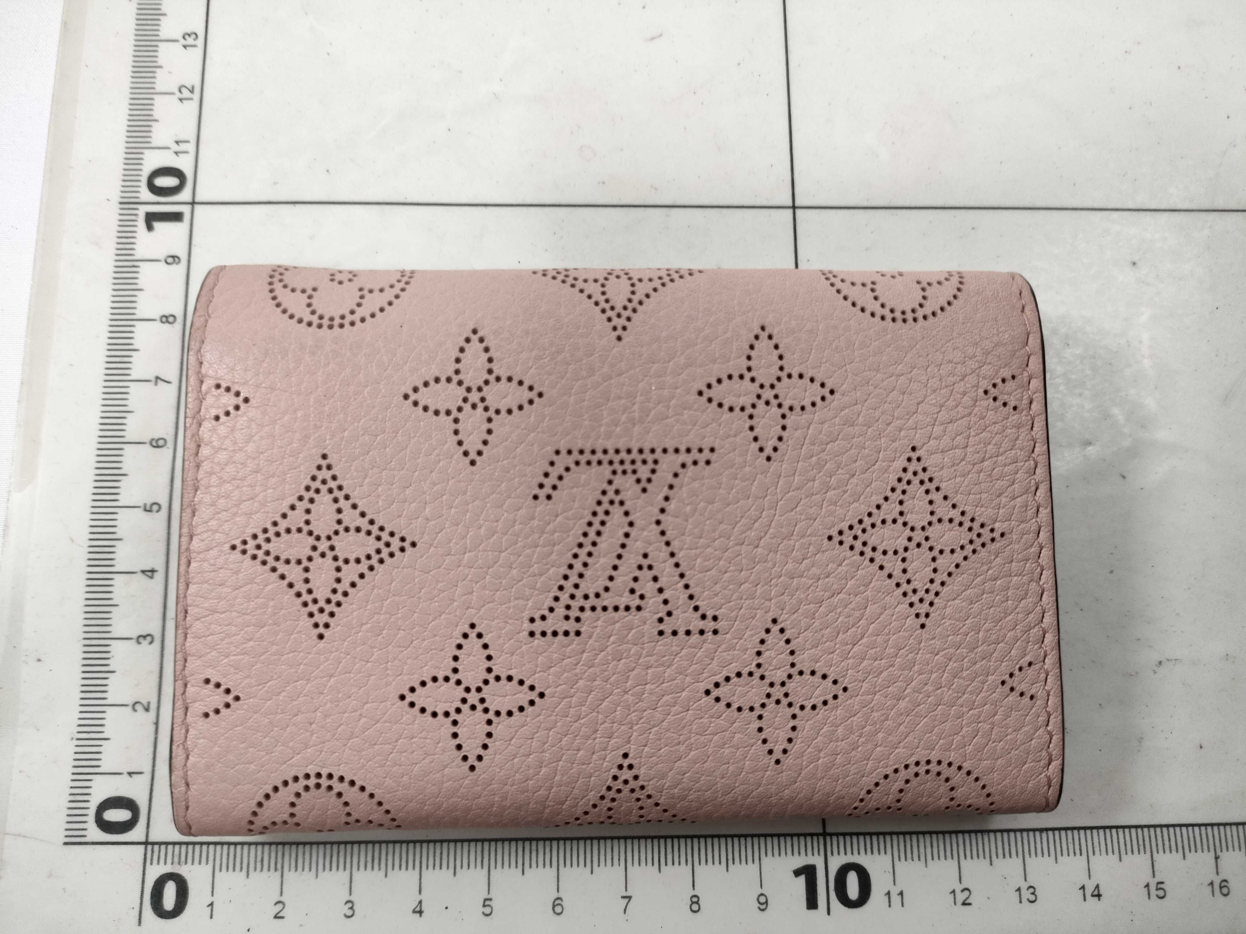 Mahina Wallet Louis Vuitton Portefeuille Iris Mahina Wallet — view 2
