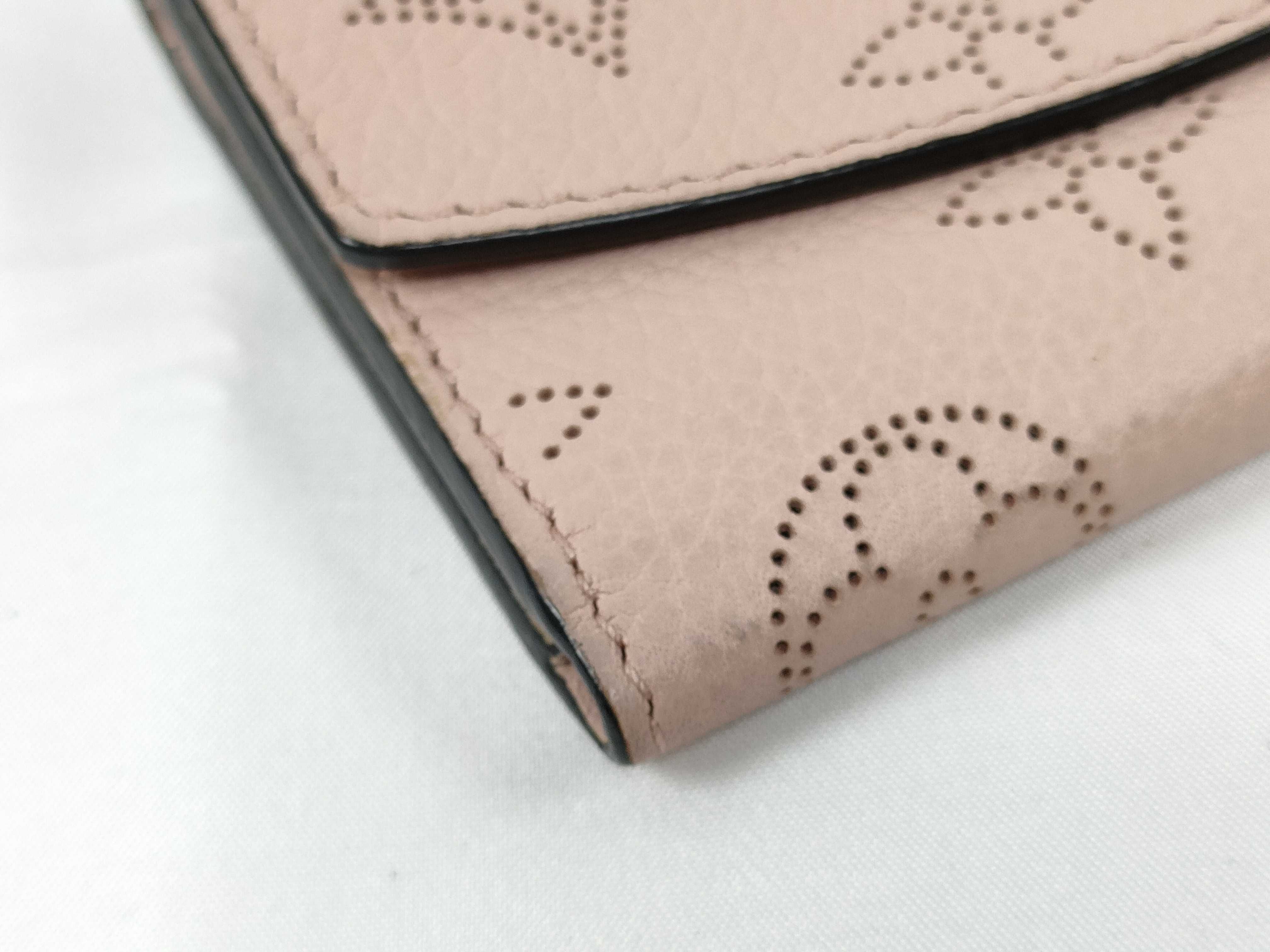 Mahina Wallet Louis Vuitton Portefeuille Iris Mahina Wallet — view 6