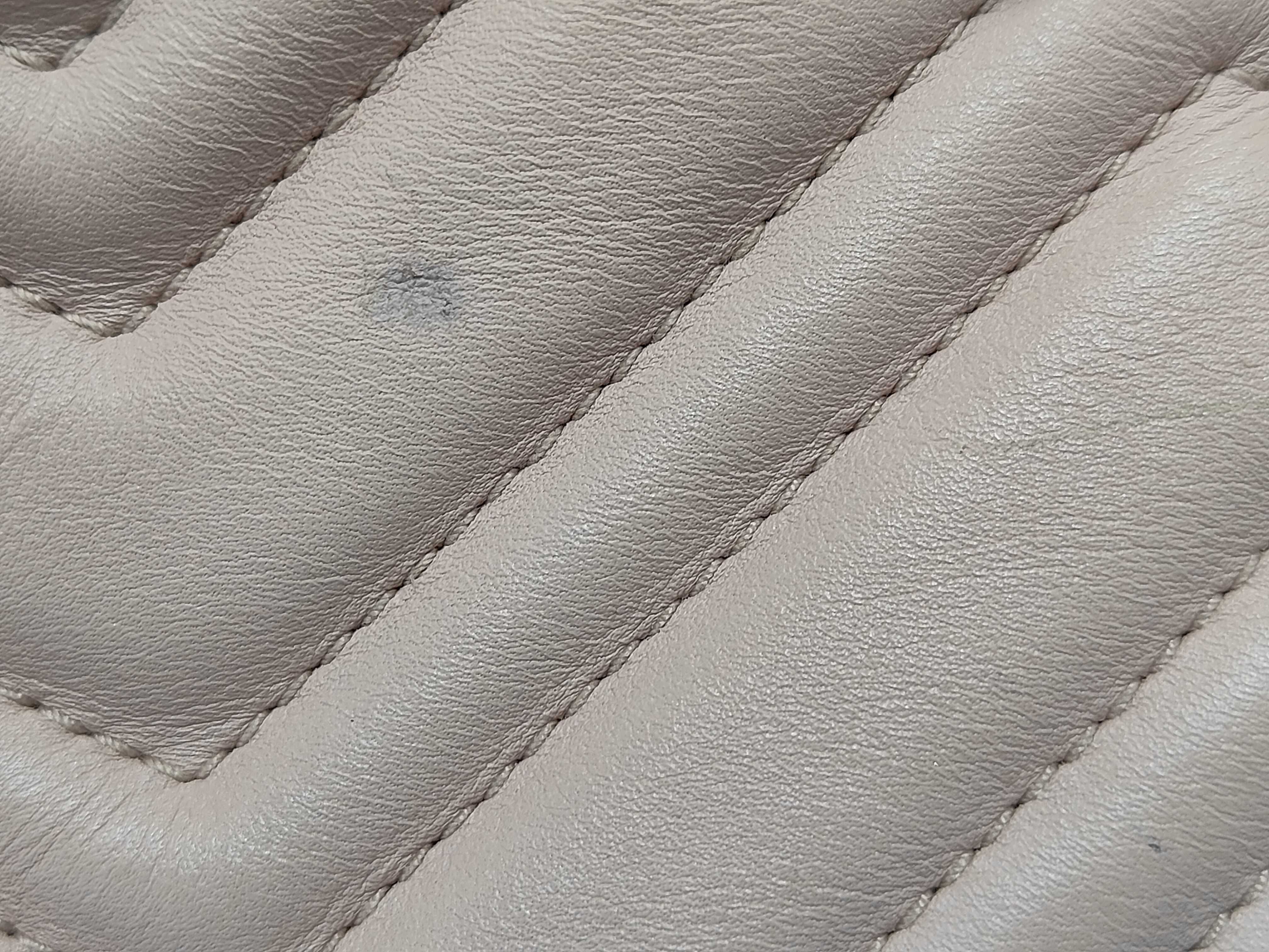GG Marmont Shoulder Bag — view 14