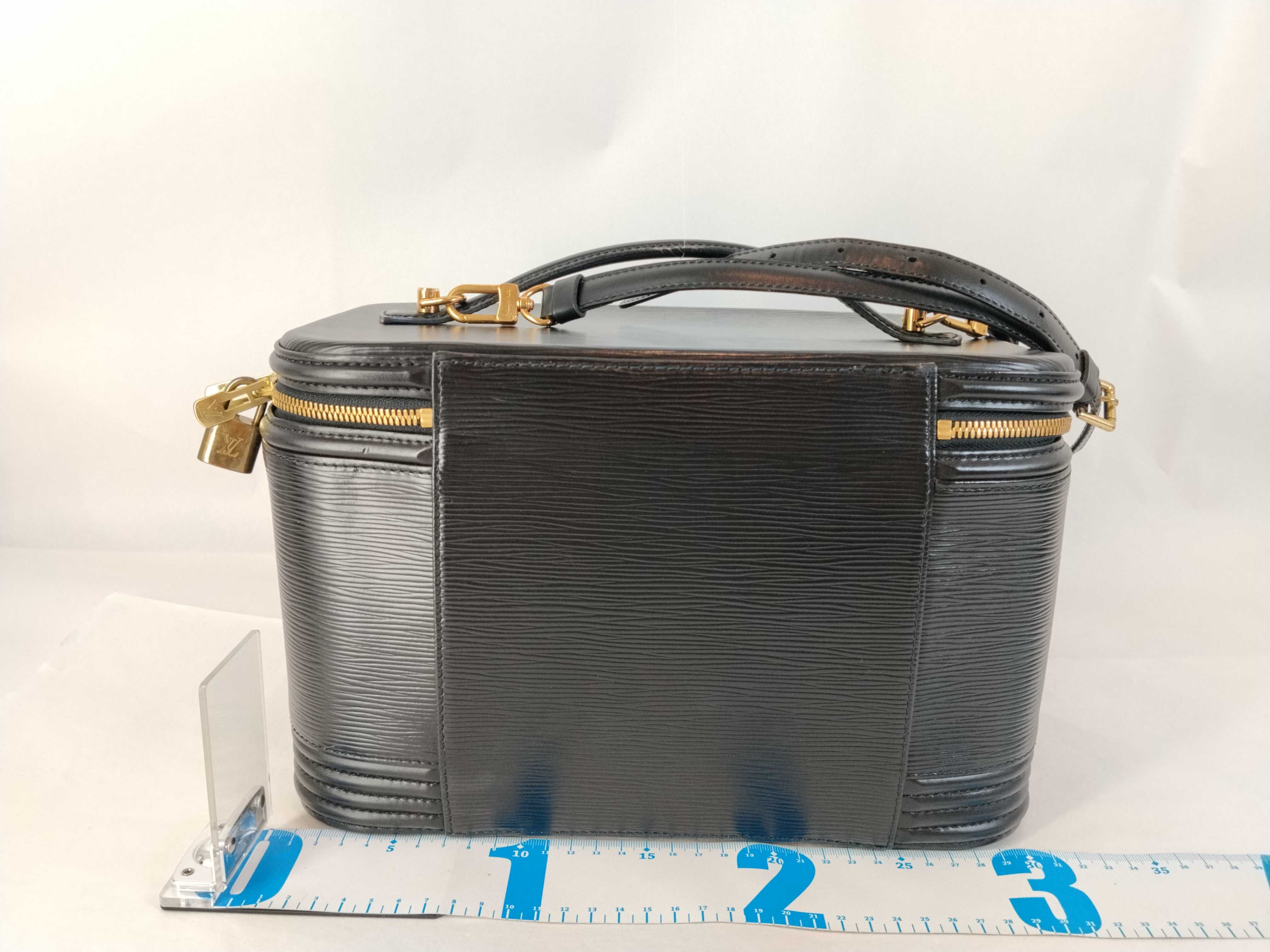 Epi Louis Vuitton Epi Nice Black Vanity Bag Large Vanity Bag — view 2