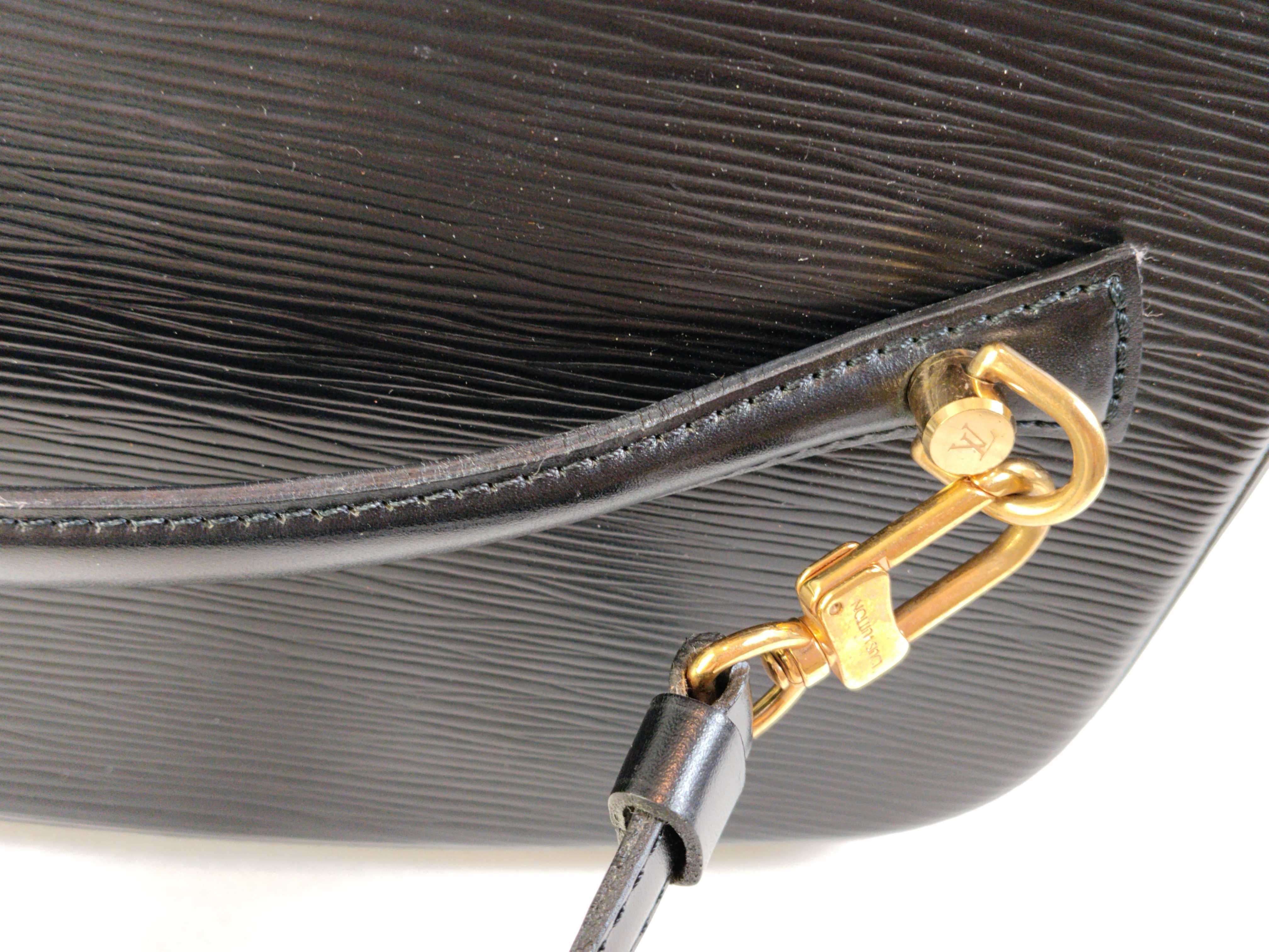 Epi Louis Vuitton Epi Nice Black Vanity Bag Large Vanity Bag — view 6