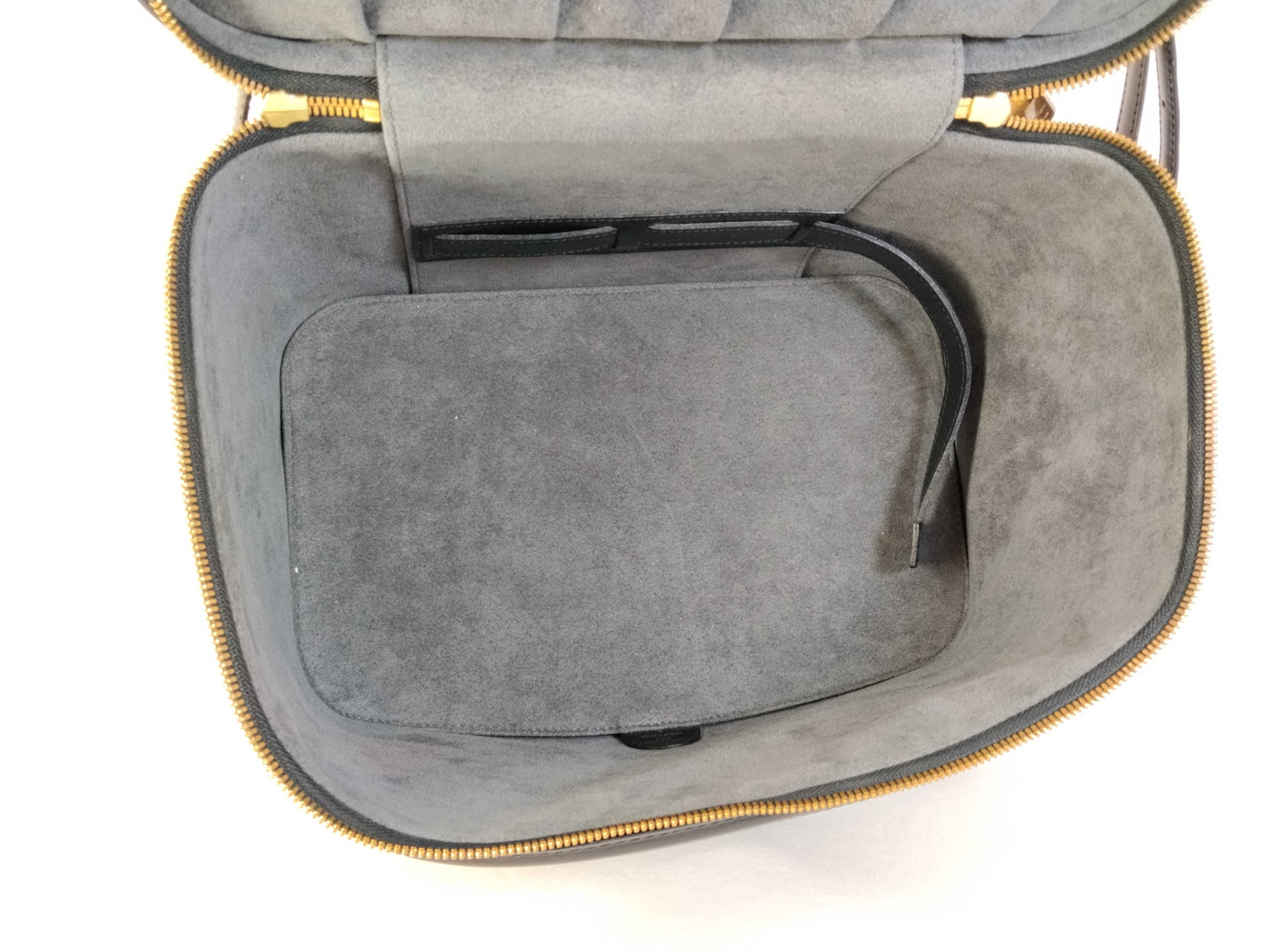 Epi Louis Vuitton Epi Nice Black Vanity Bag Large Vanity Bag — view 10