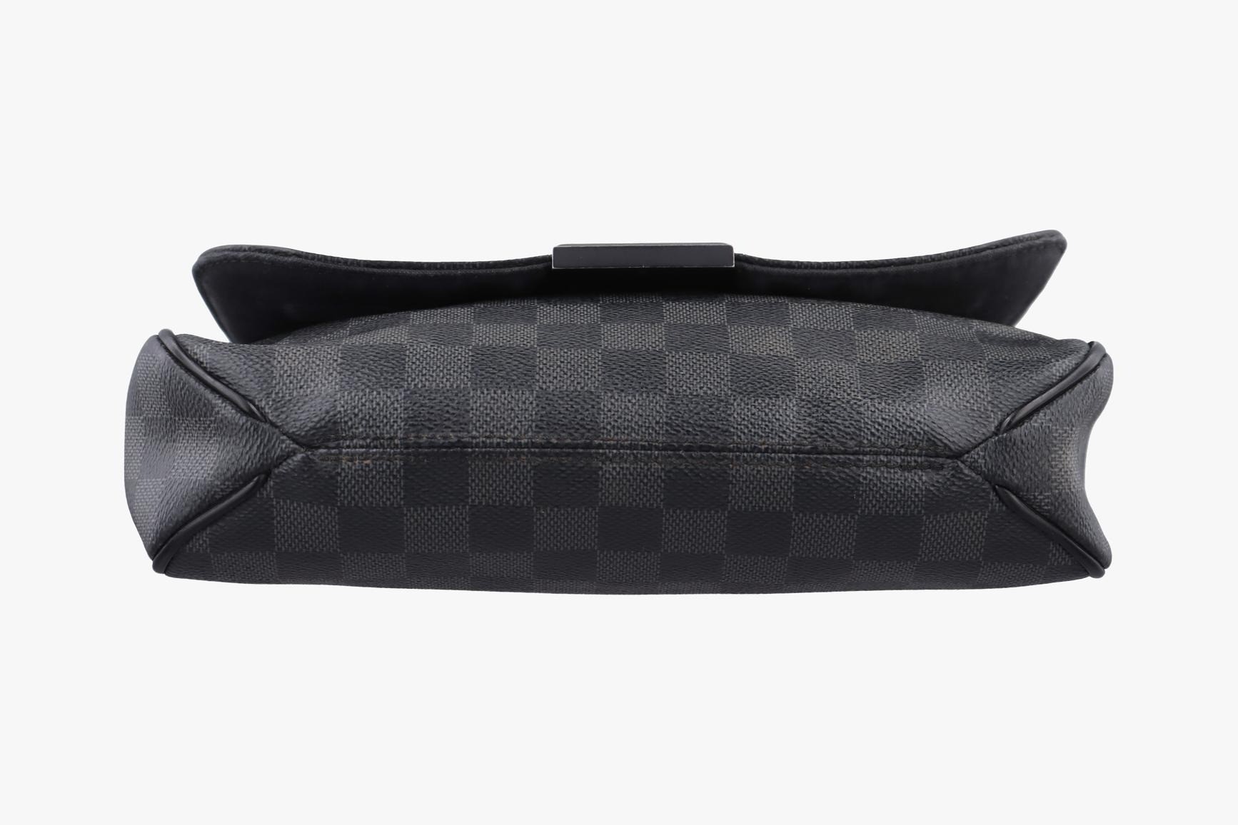 District PM Damier Graphite Noir — view 3