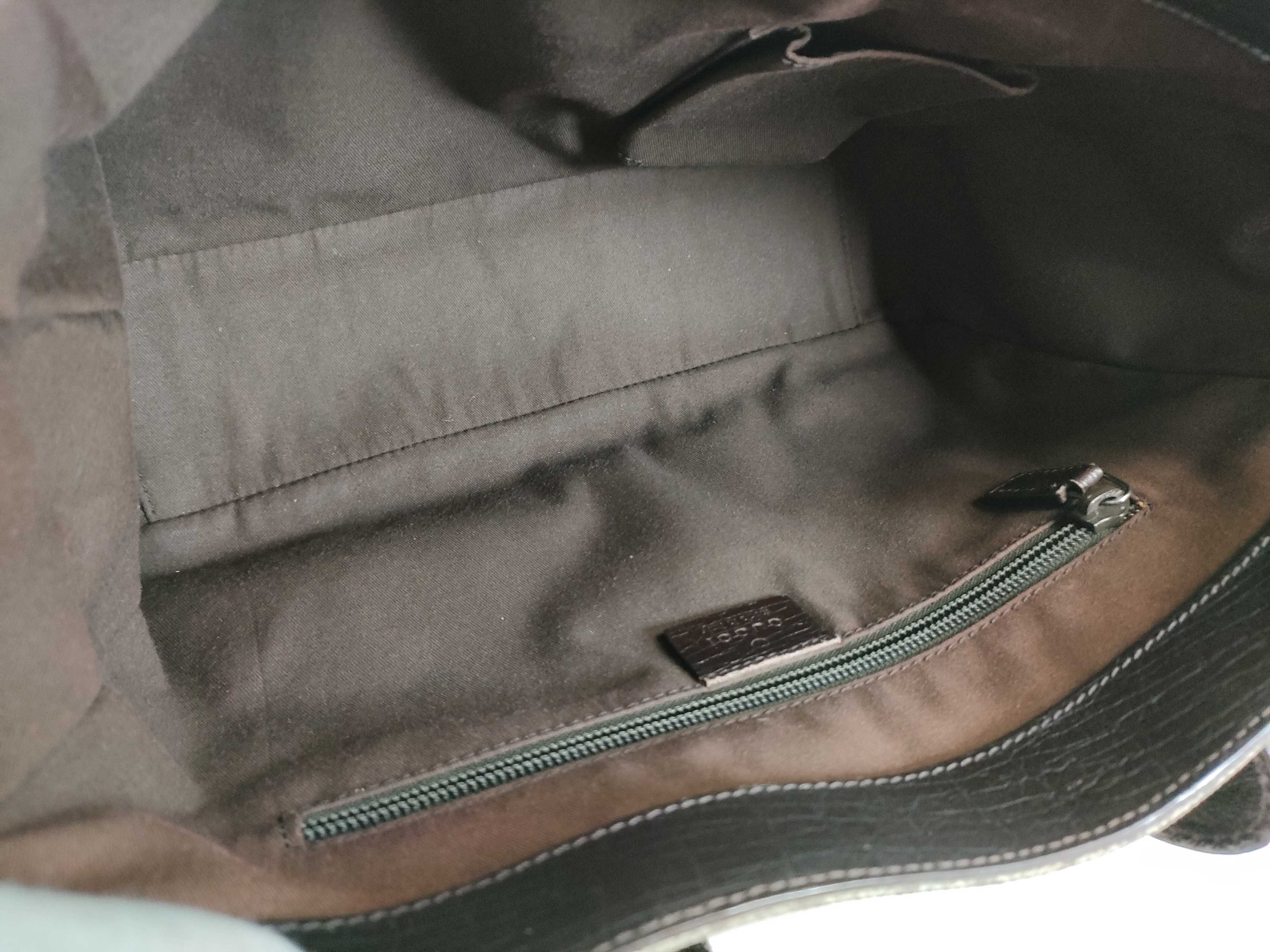 GG Supreme Gucci Tote Bag — view 8