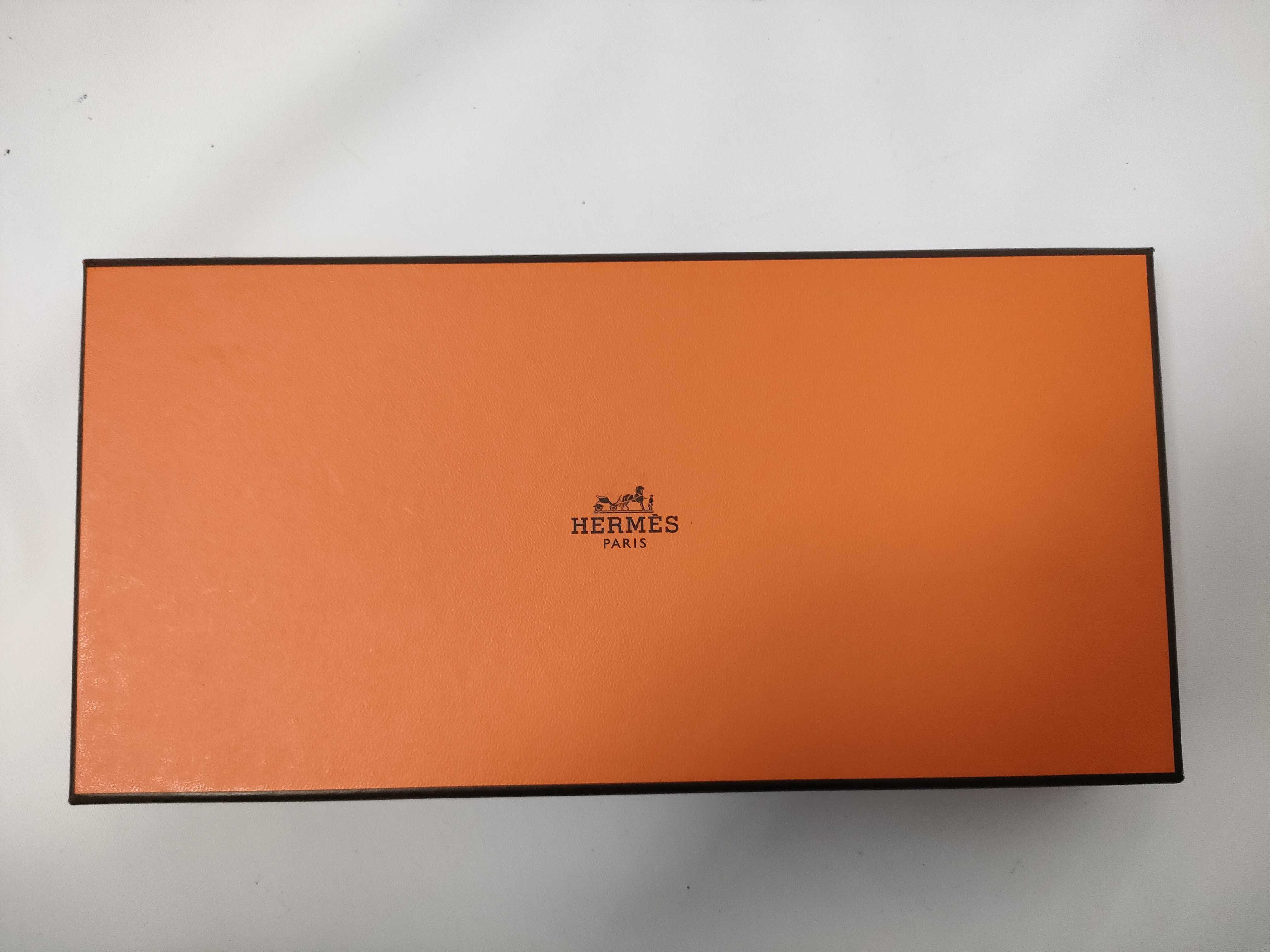 Bearn Leather Long Wallet H Stamp Wallet — view 14