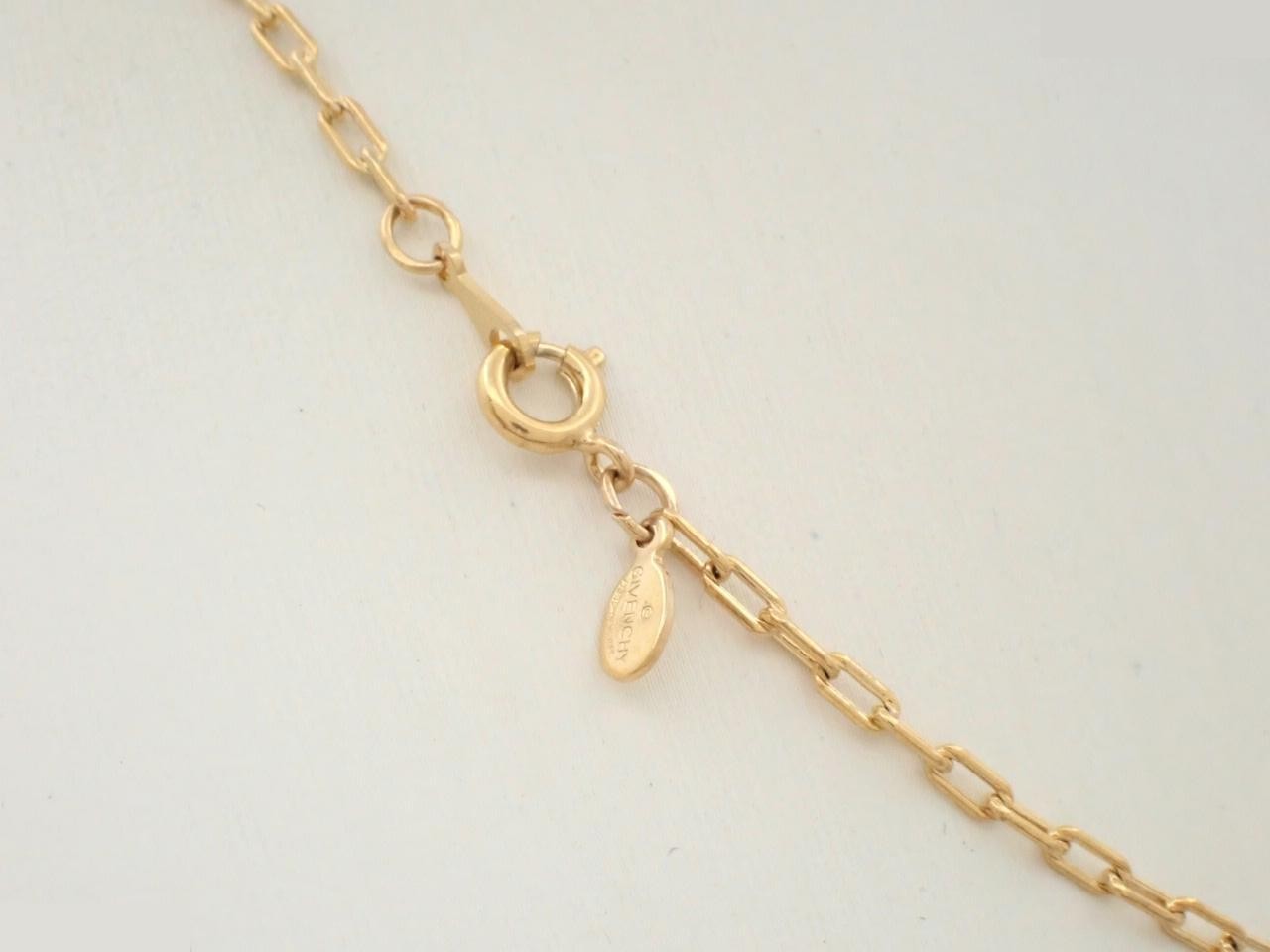 Other line: Precious metal necklaces and pendants, neck circumference approximately 38 cm. — view 2