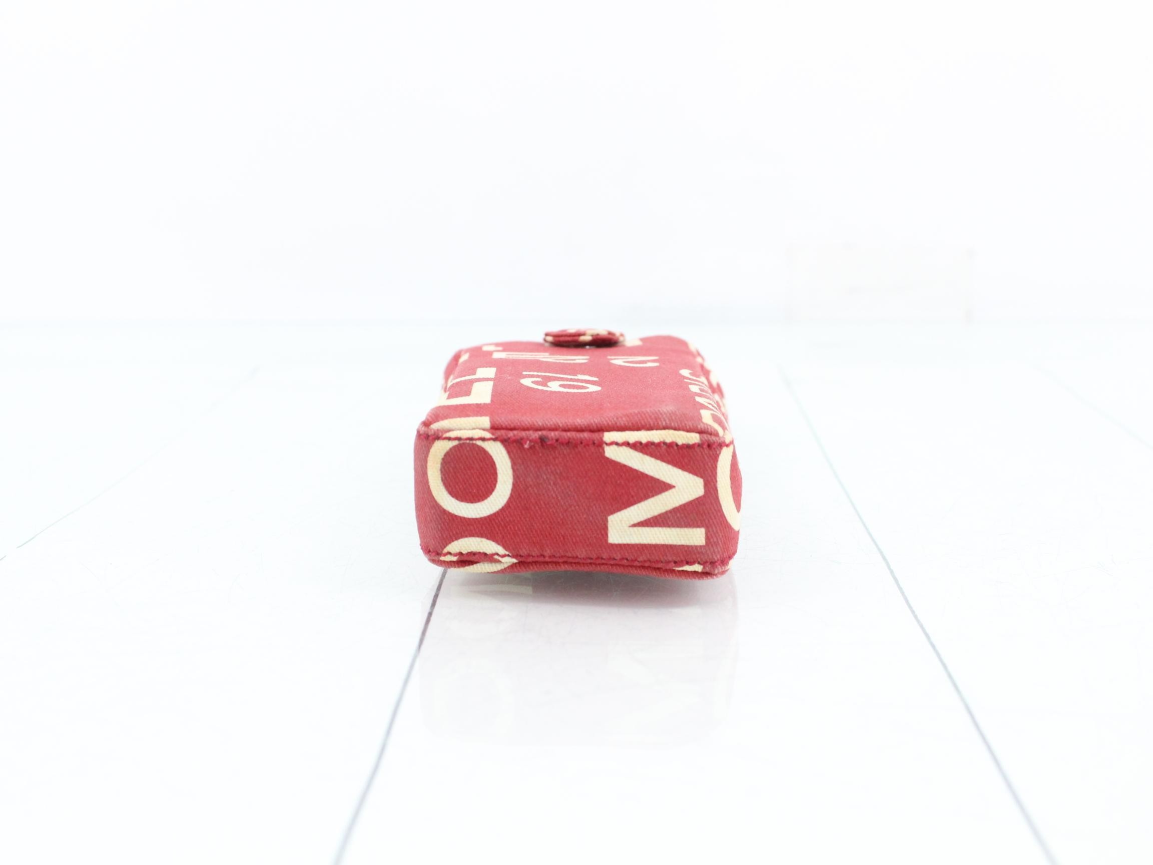 Logo Mini Pouch Phone Case — view 3