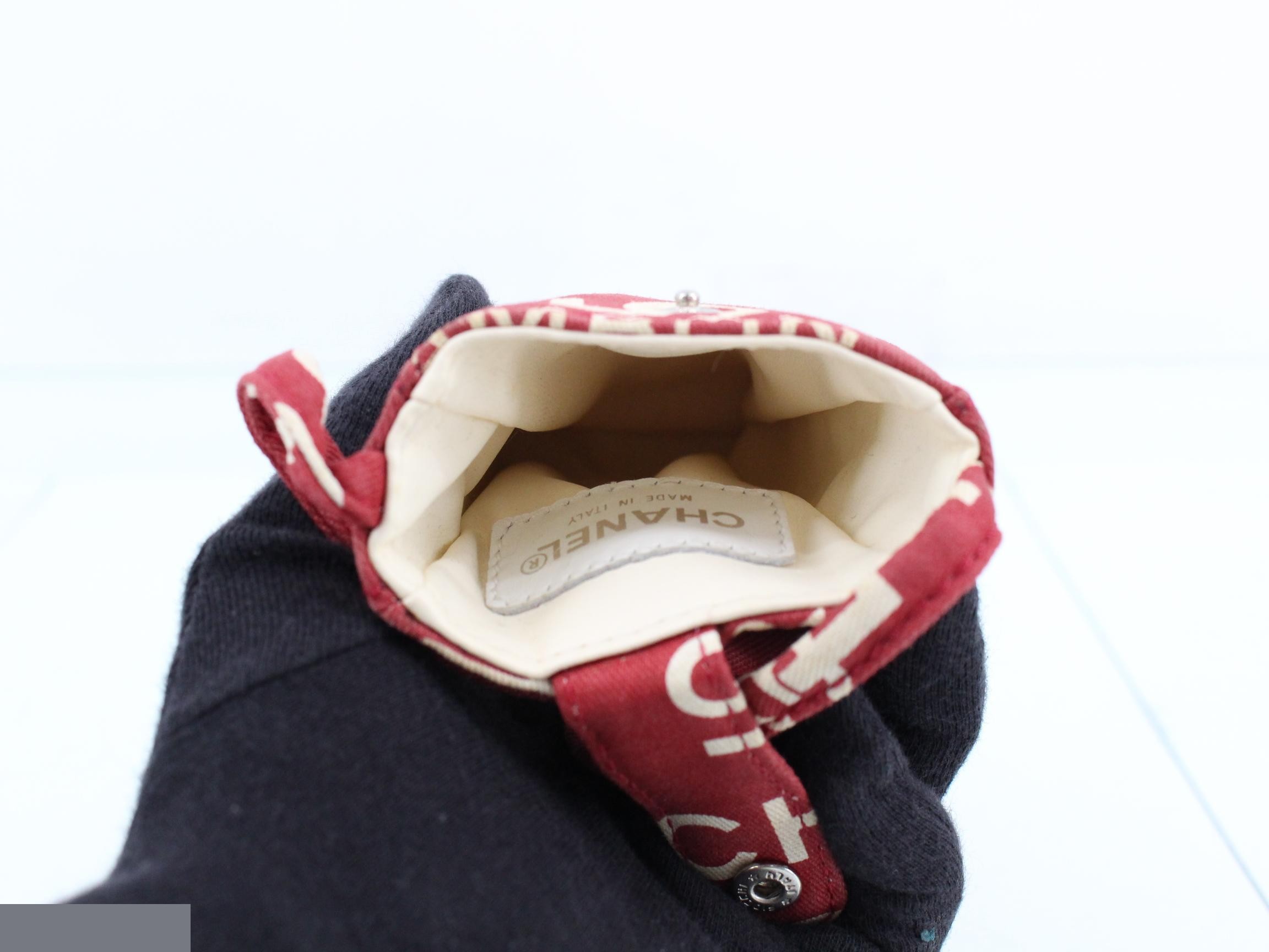 Logo Mini Pouch Phone Case — view 4