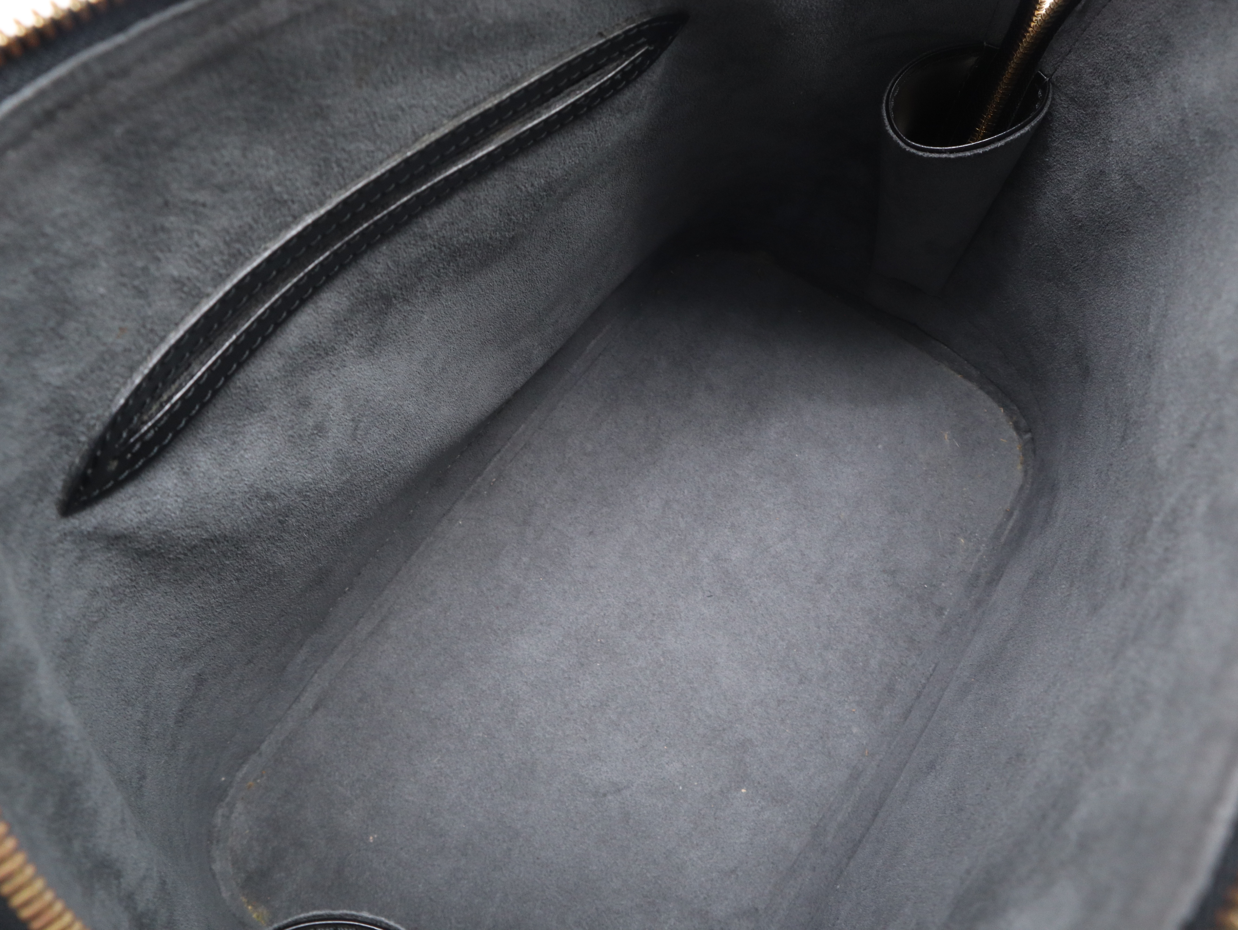 M52142 Epi Alma Noir Handbag — view 11