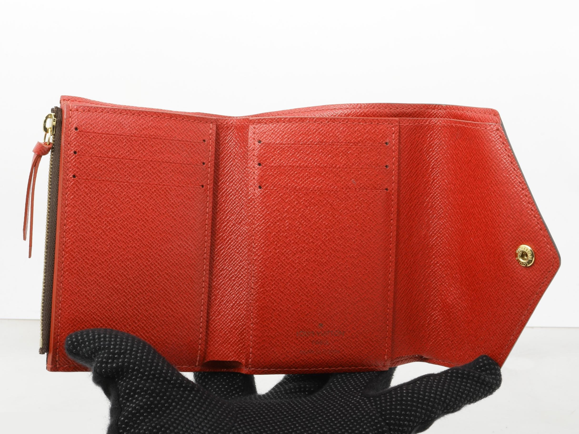 Damier Portefeuille Victorine Rouge Tri-fold Wallet — view 4