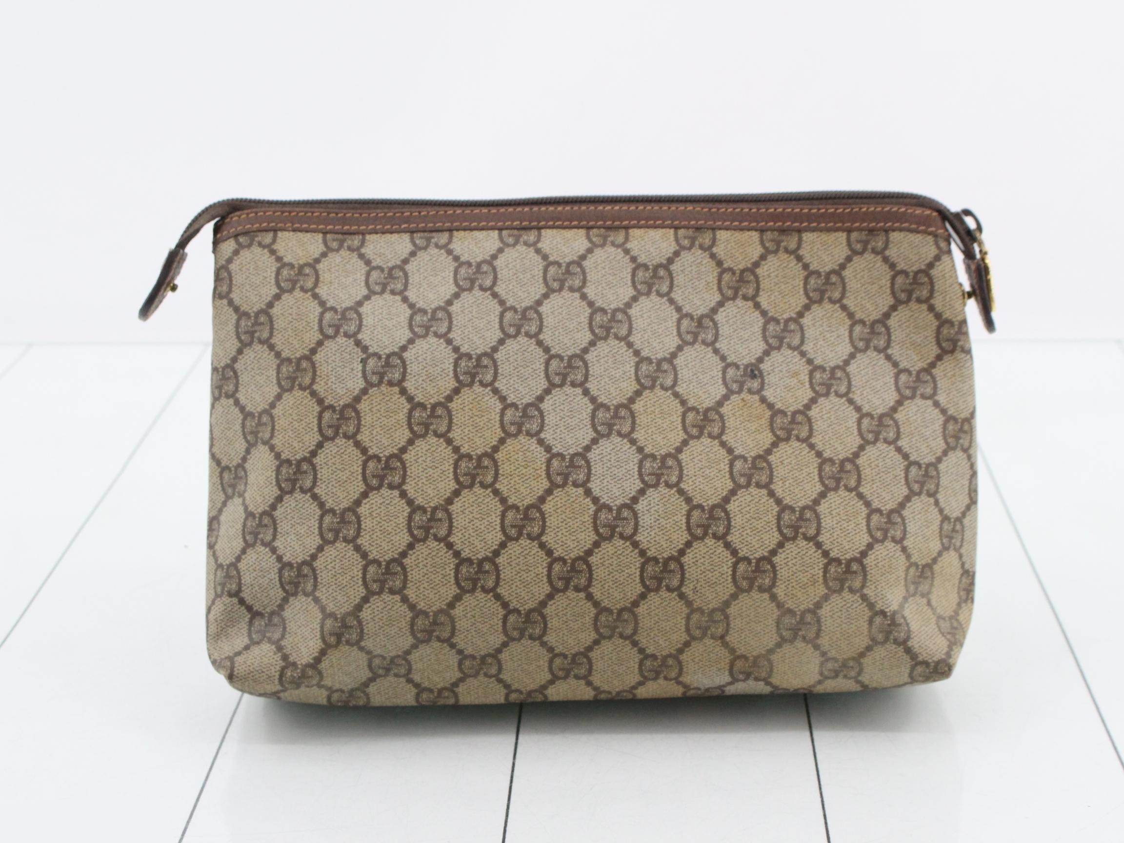 GG Supreme Clutch Bag — view 2