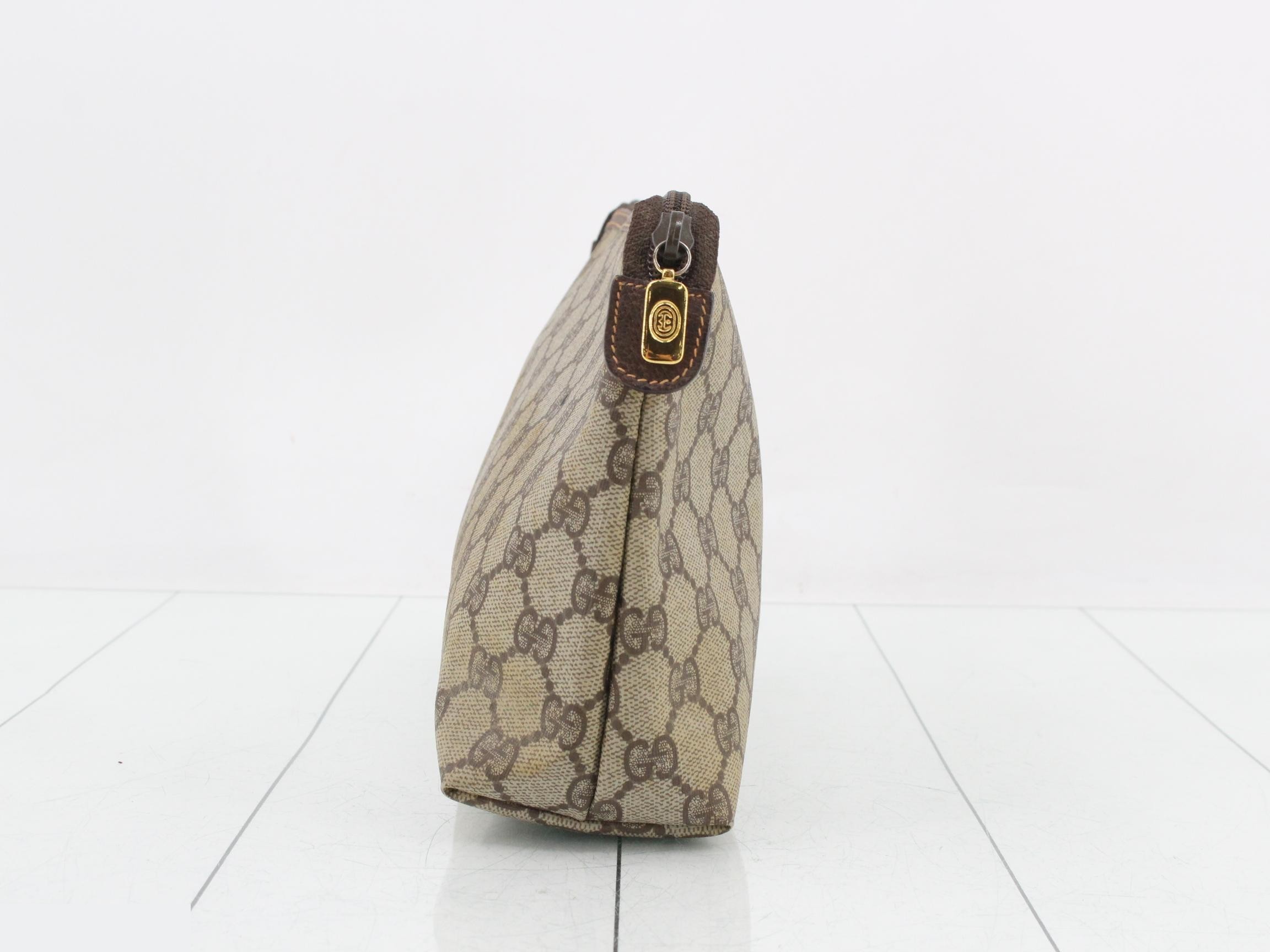 GG Supreme Clutch Bag — view 4