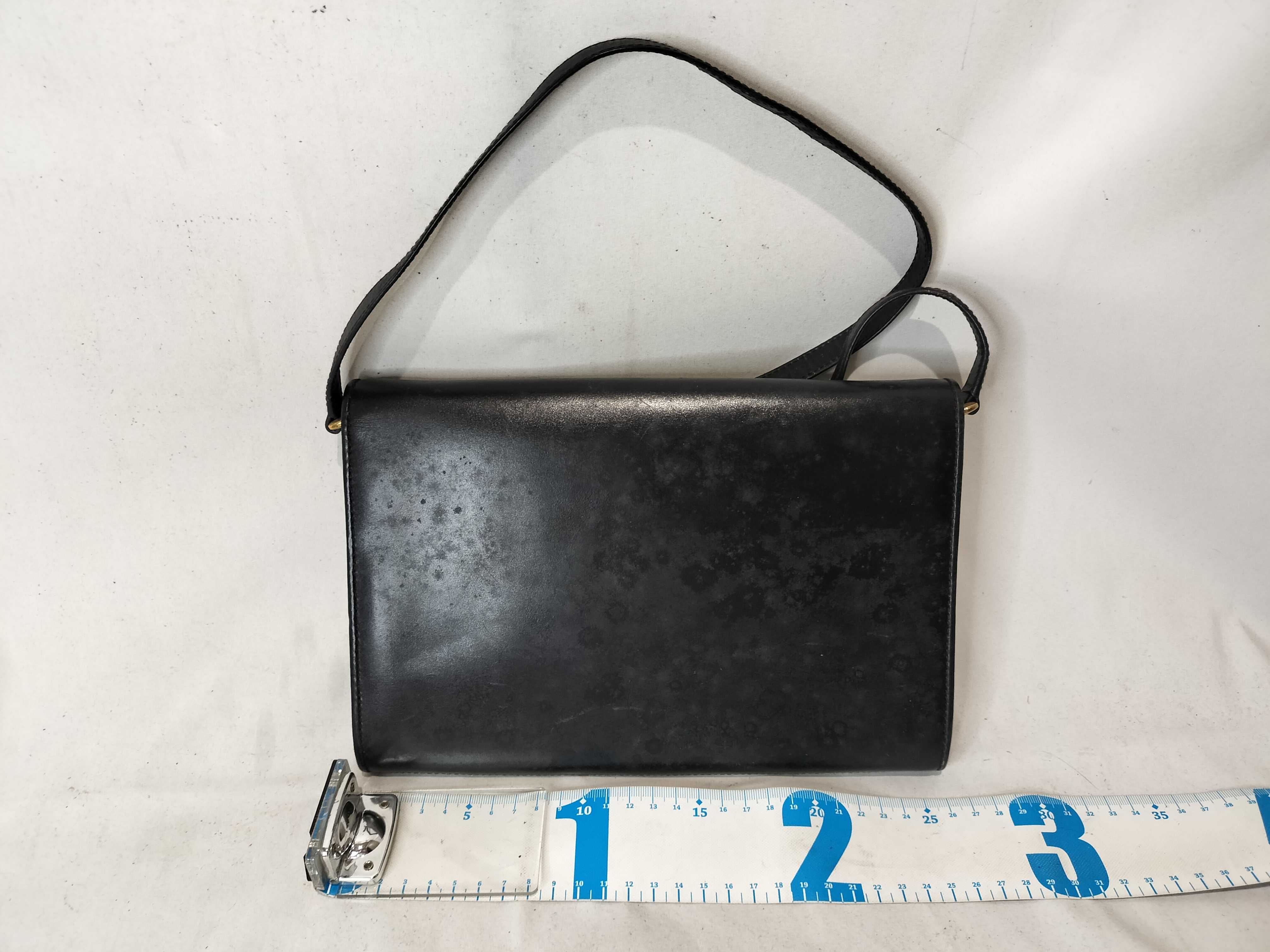 Interlocking G Shoulder Bag — view 3