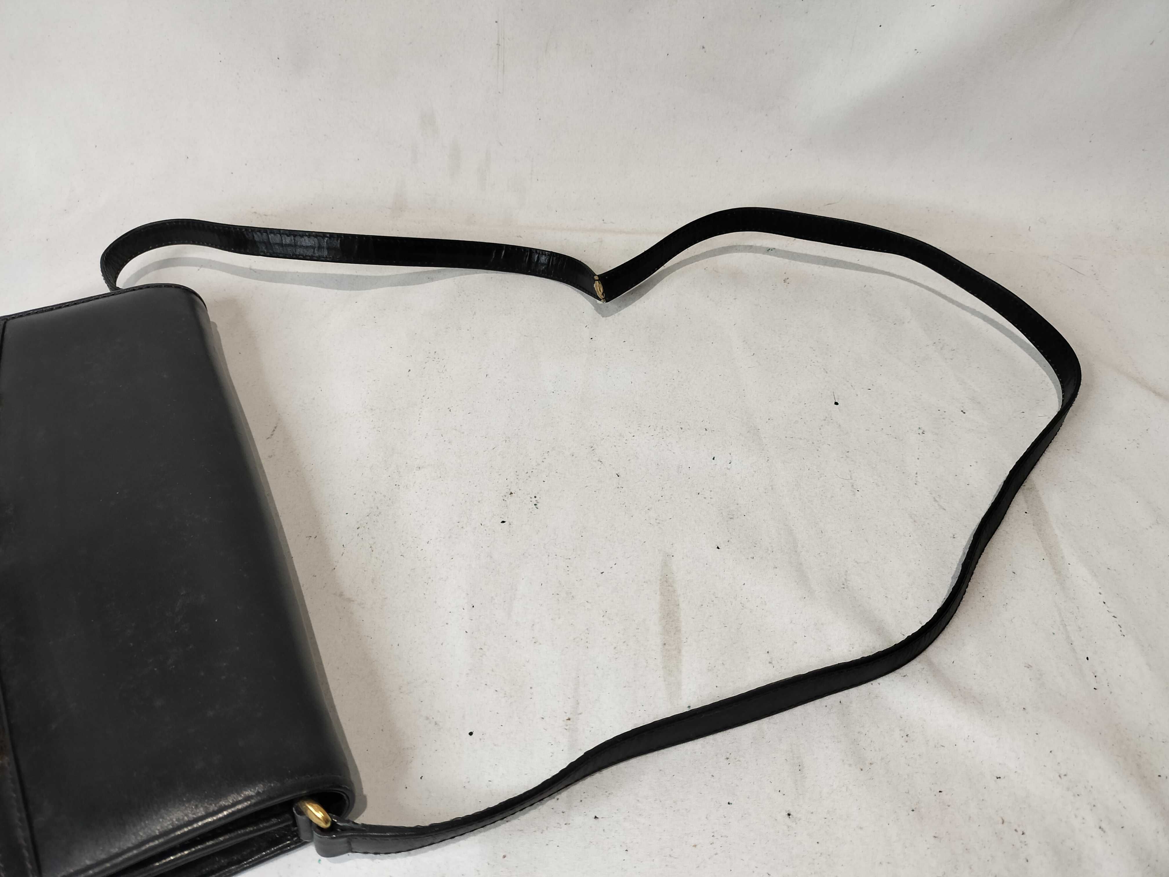 Interlocking G Shoulder Bag — view 4