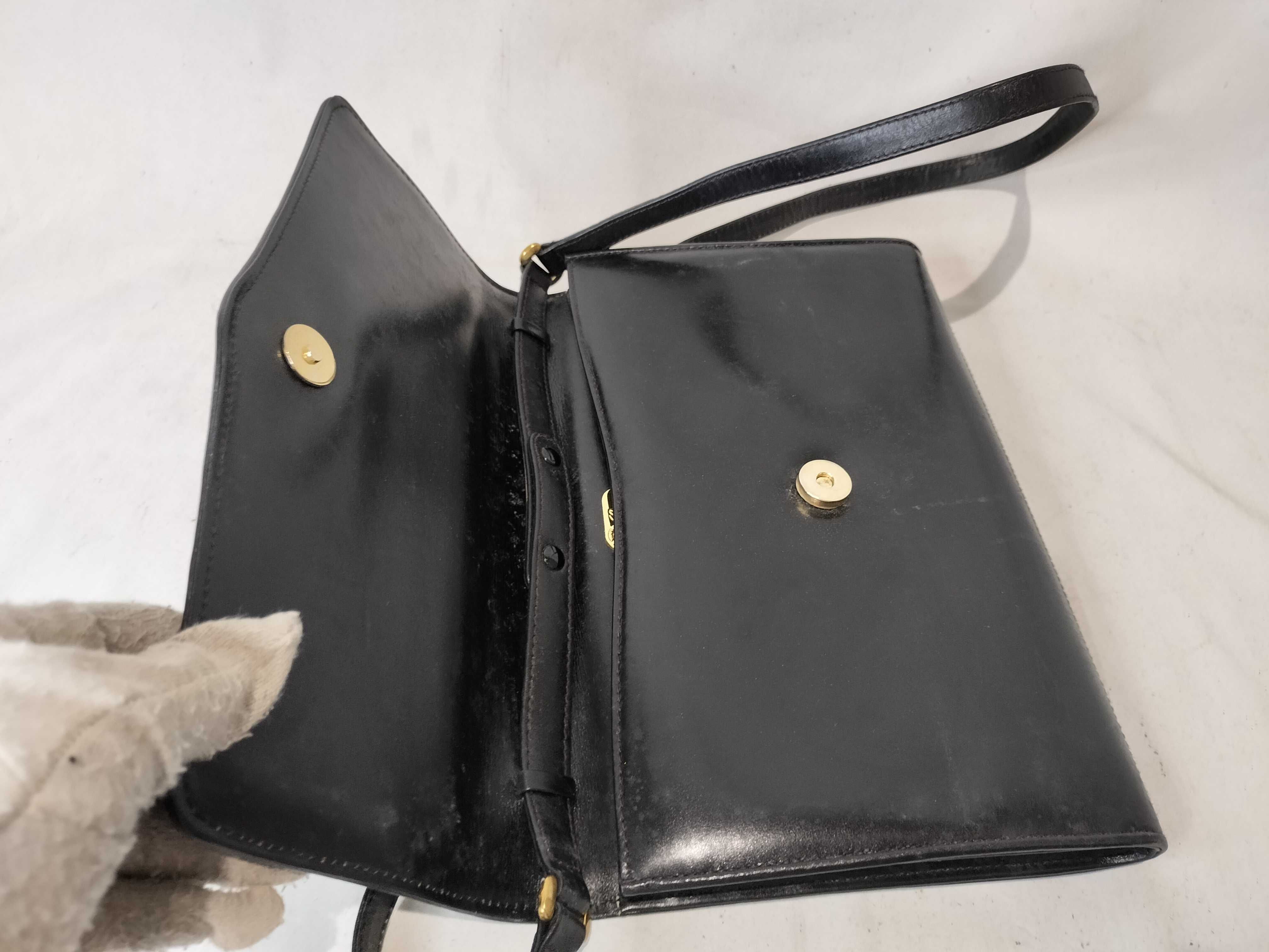 Interlocking G Shoulder Bag — view 9