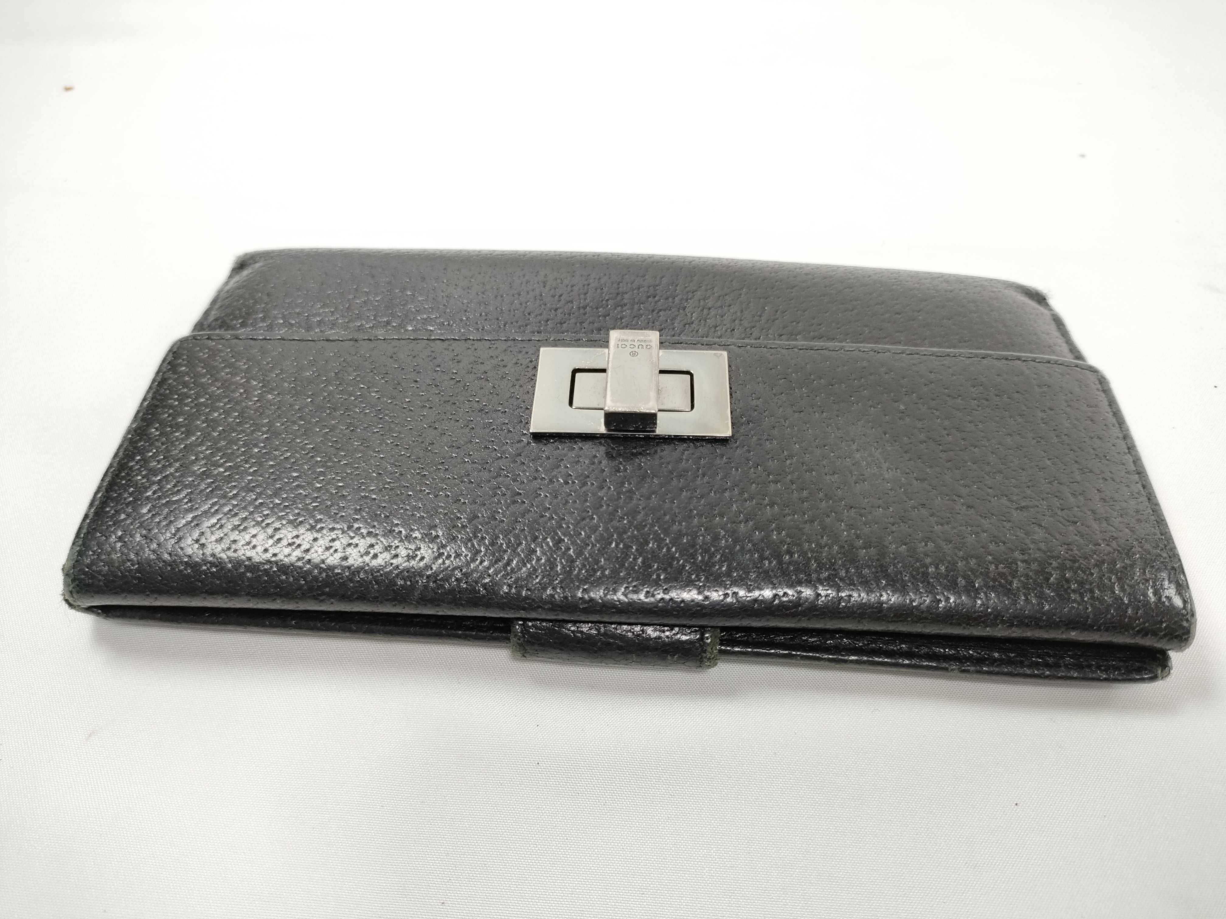 wallet, Gucci long wallet, turnlock closure, leather, black wallet — view 4