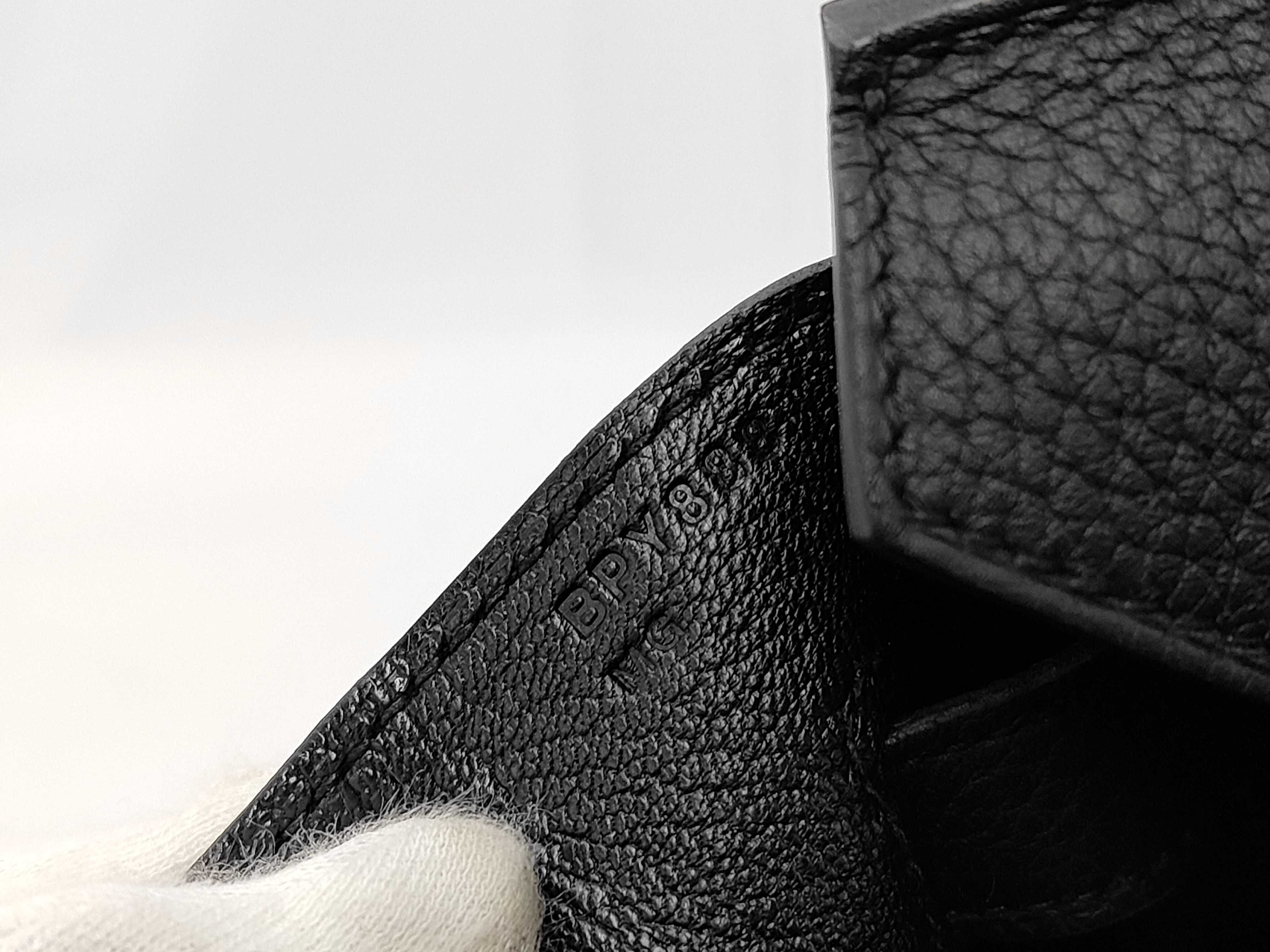 Birkin 30 Black Handbag with Gold Hardware — view 11