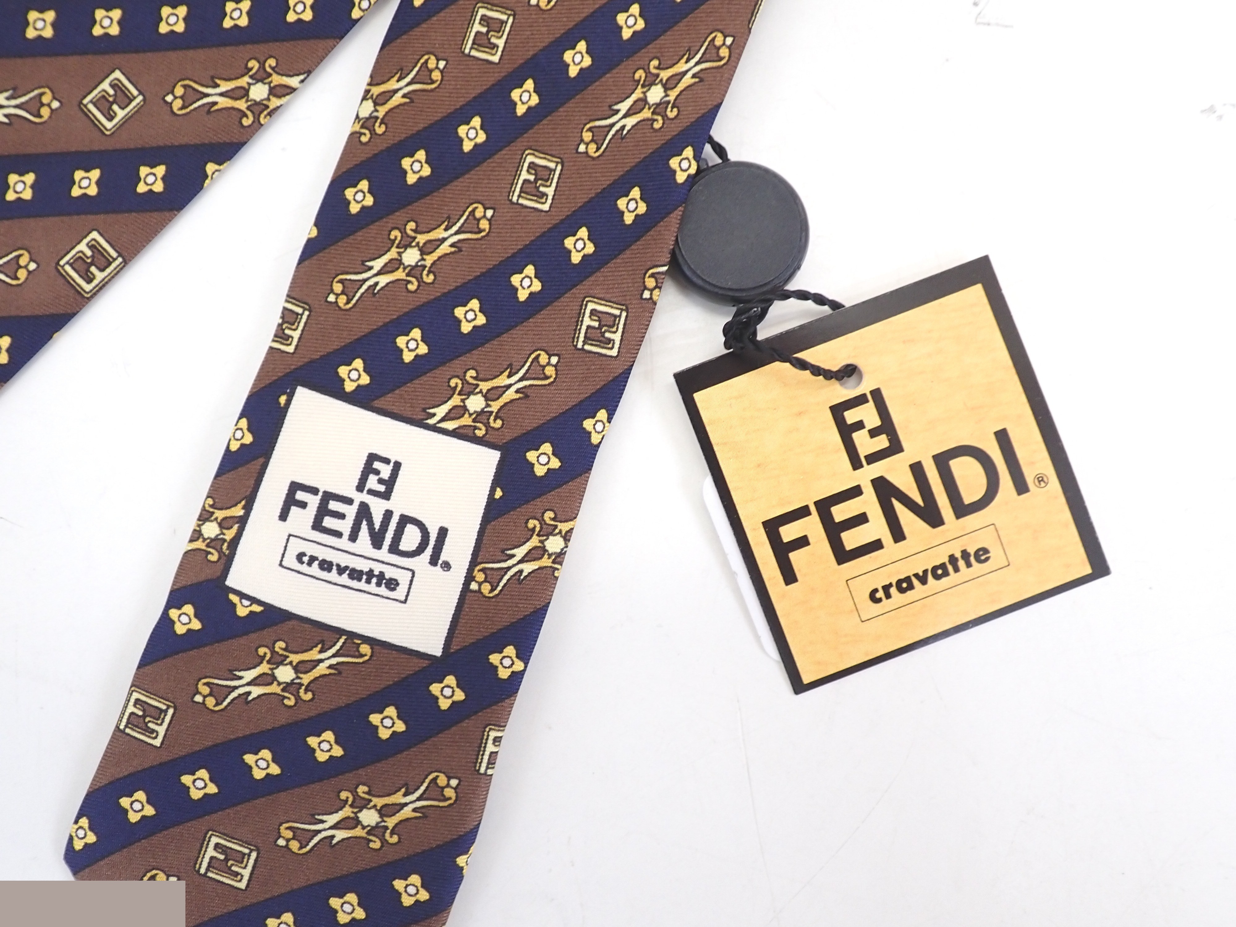 Unused necktie — view 2
