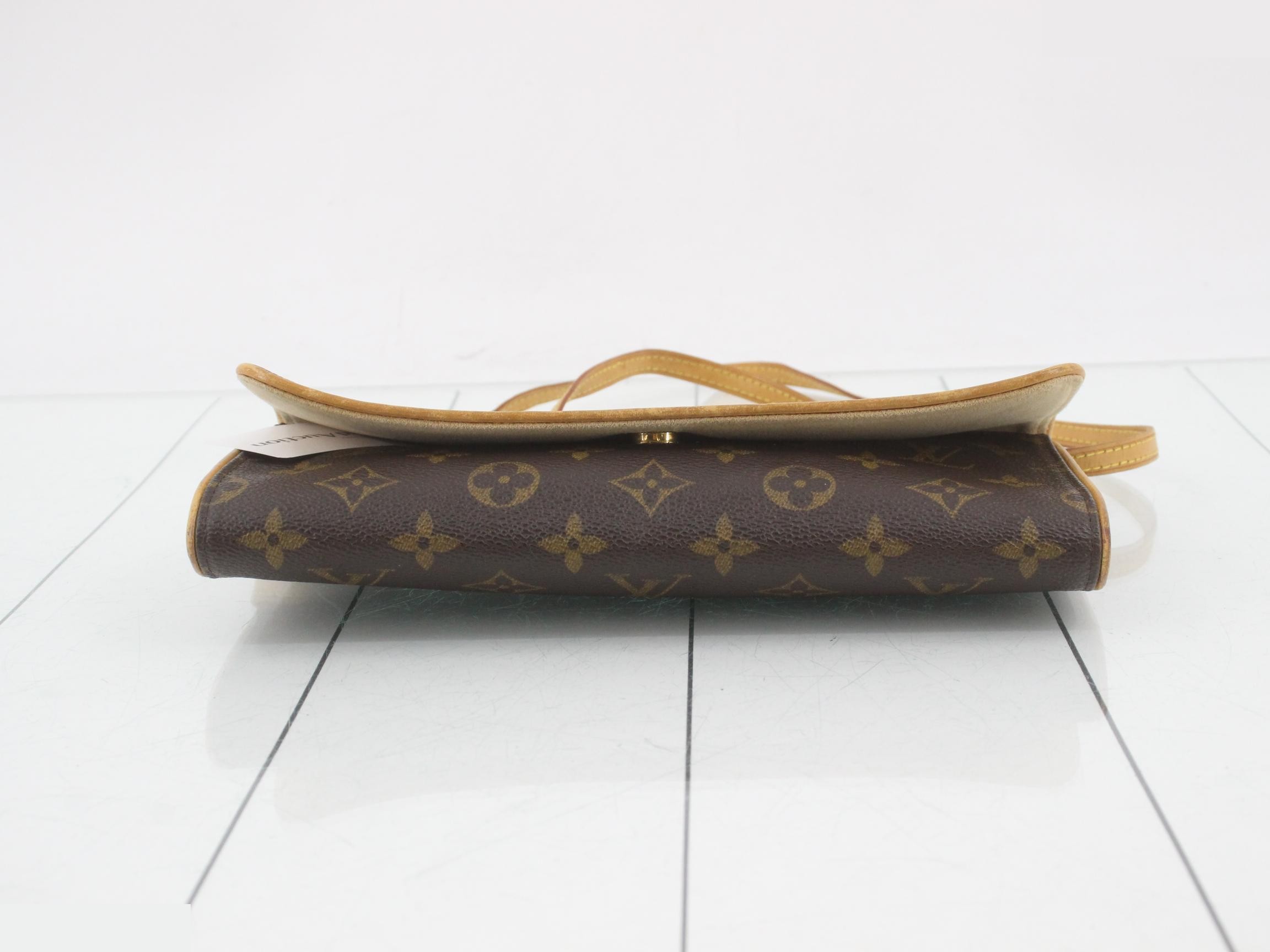Shoulder bag, Pochette Twin PM, Monogram, M51854, Leather — view 3