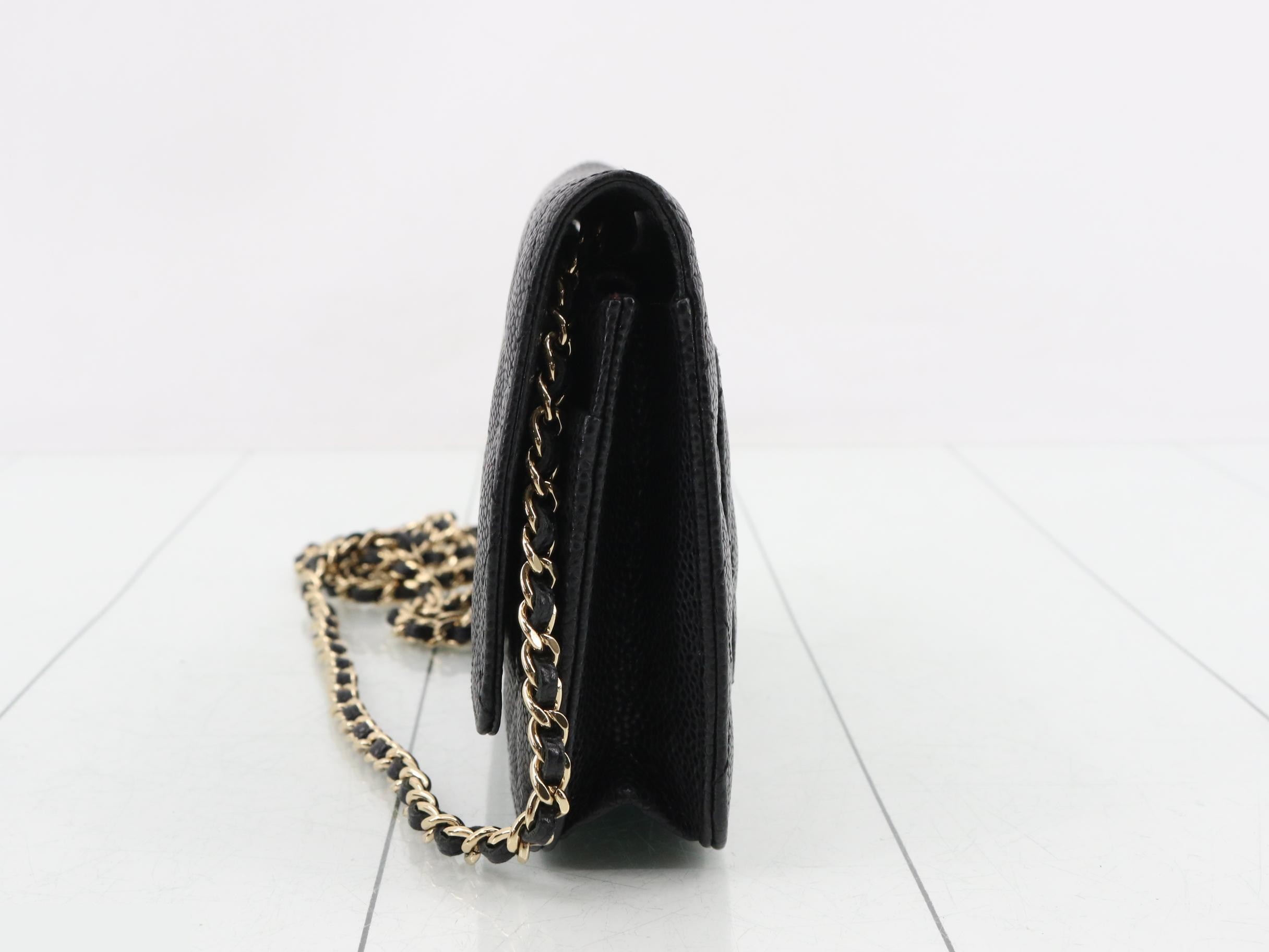 Caviar leather matelassé chain shoulder bag — view 3