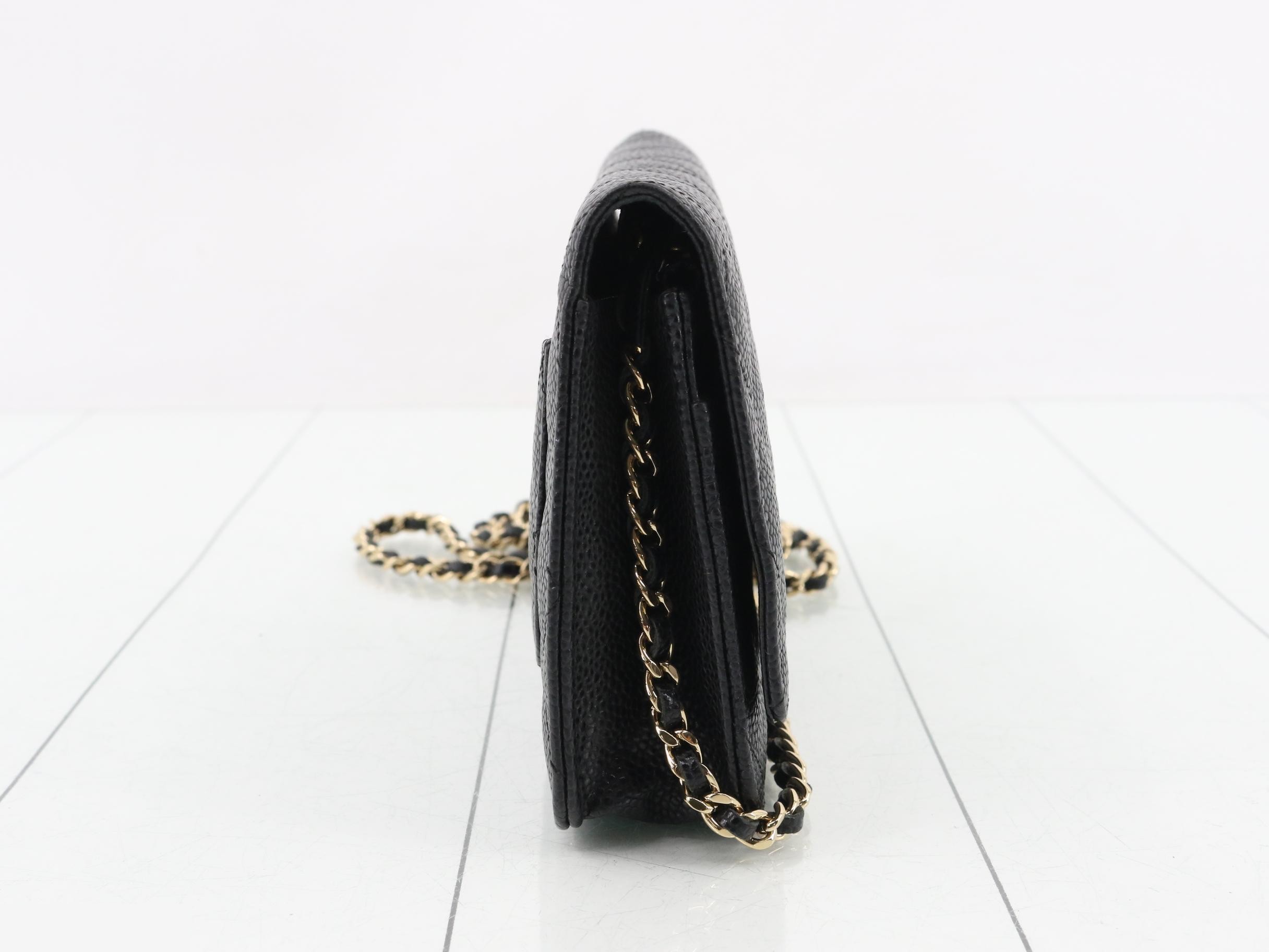 Caviar leather matelassé chain shoulder bag — view 4