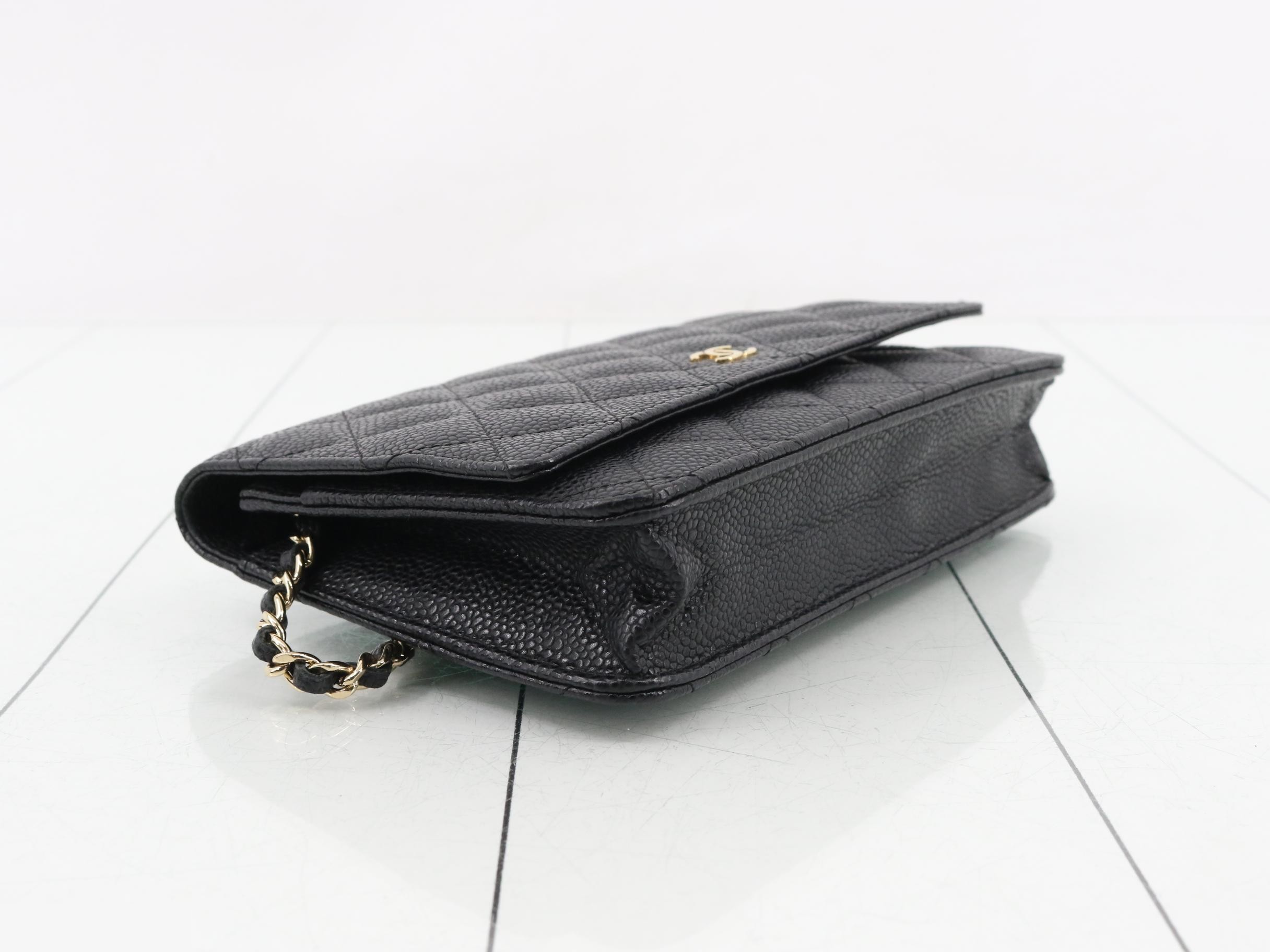 Caviar leather matelassé chain shoulder bag — view 5