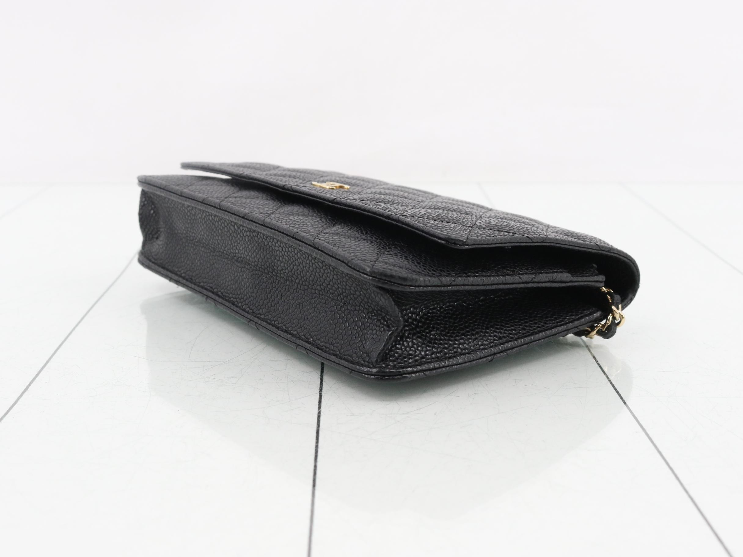 Caviar leather matelassé chain shoulder bag — view 6
