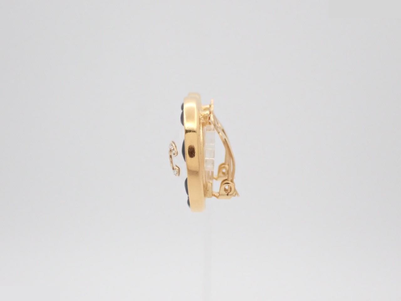 earrings, A19A, Coco Mark, pearl, sun motif, 2.5cm wide. — view 3