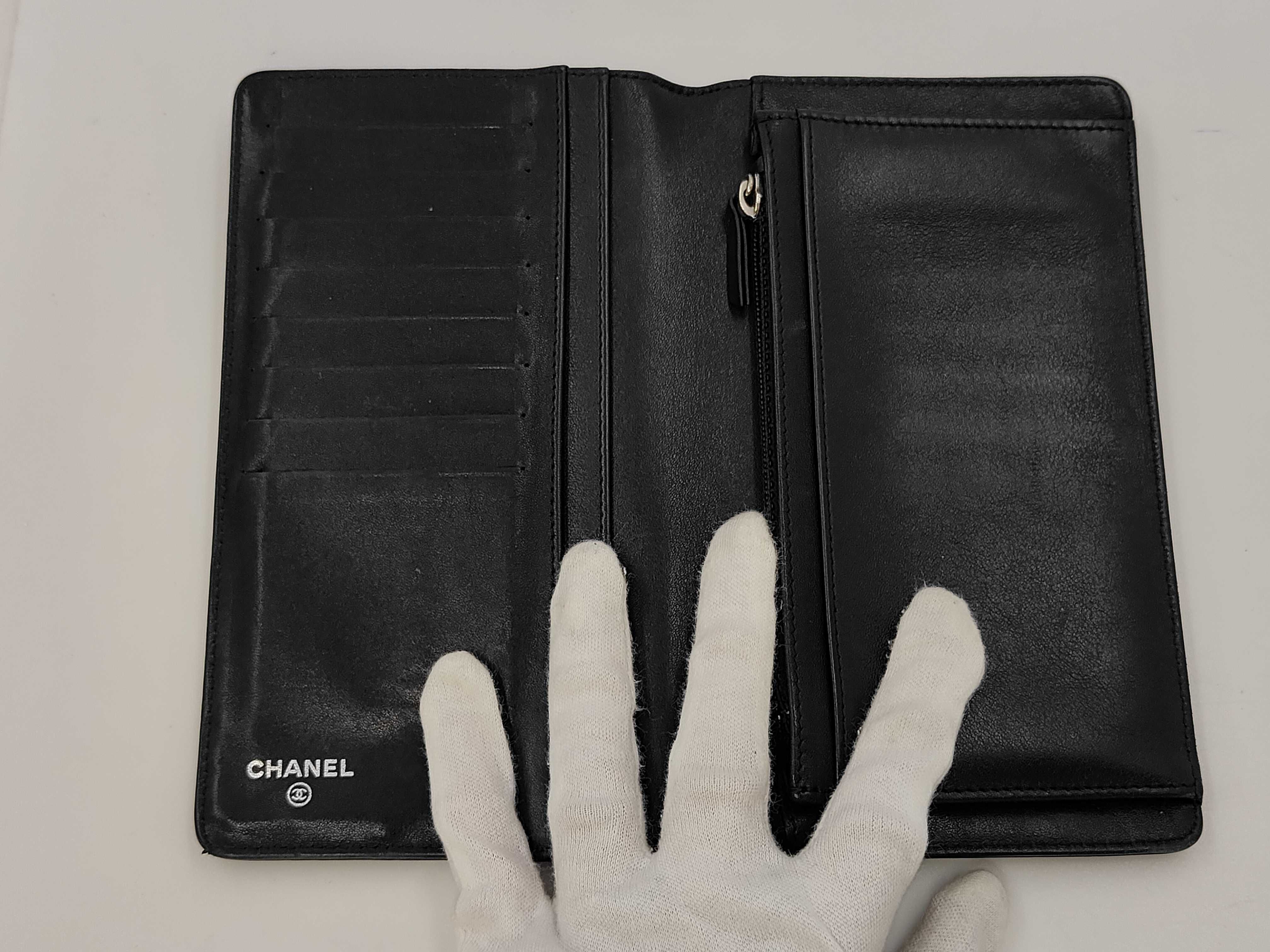 wallet — view 4