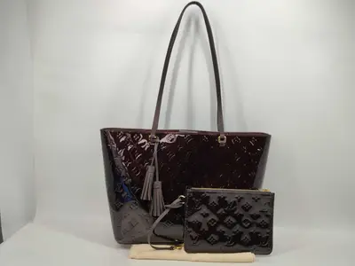 Vernis M90475 Long Beach MM Amarante Tote Bag