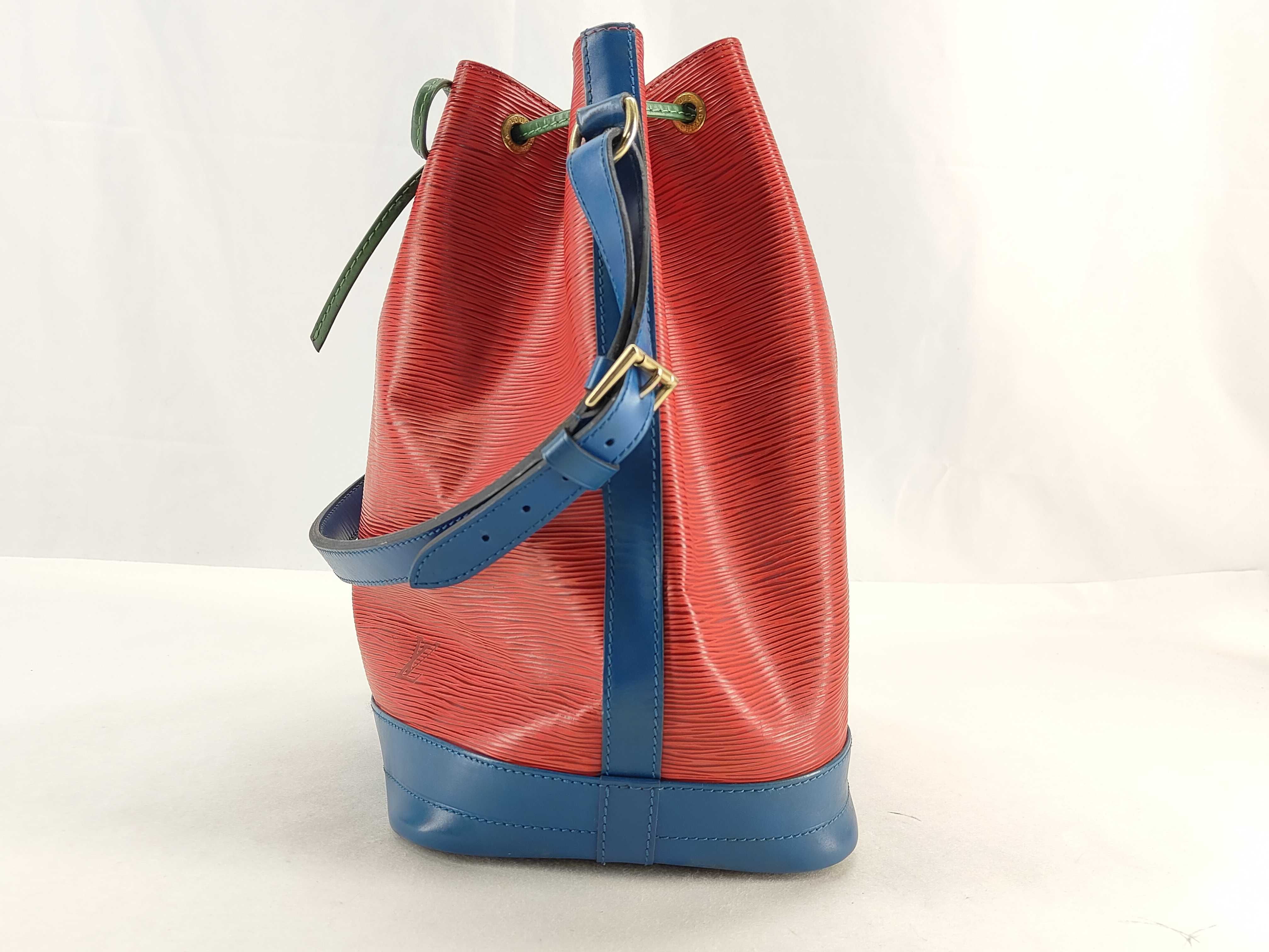 Epi LV Epi Noe Tricolor M44084 AR1914 Shoulder Bag — view 3
