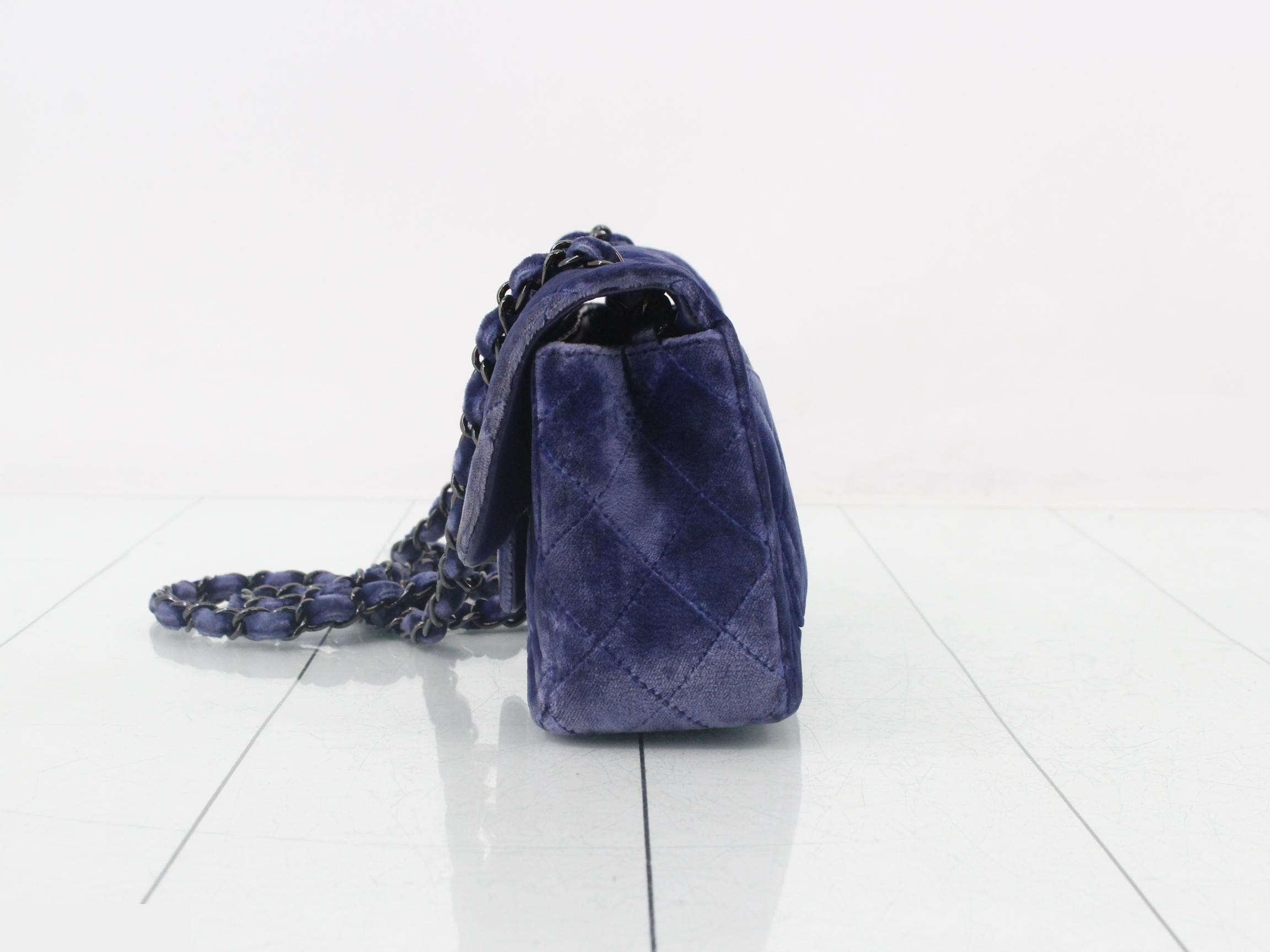 Chain shoulder bag, single flap, velour — view 3