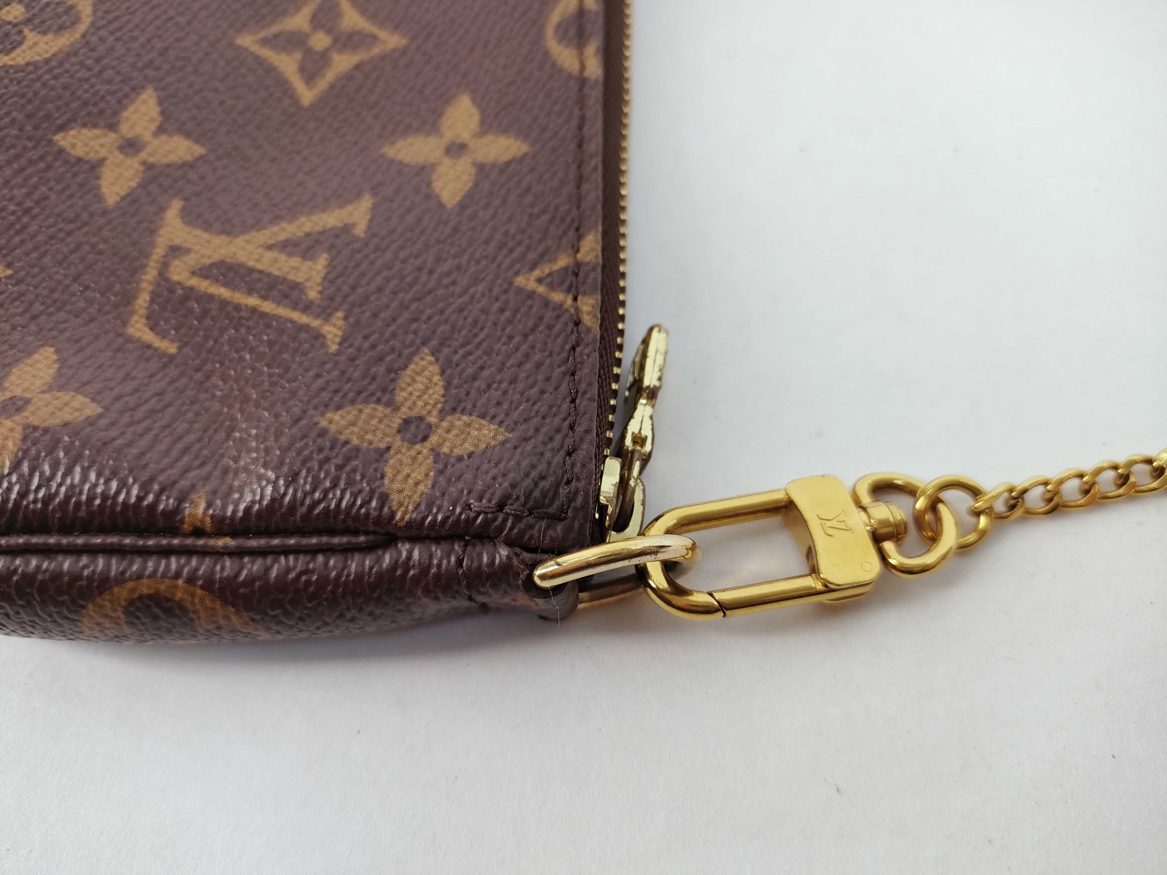 Monogram Louis Vuitton Pouch — view 5