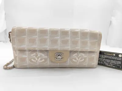 New Travel Line Chain Shoulder Bag, Beige, with Authenticity Card and Seal, 7435649