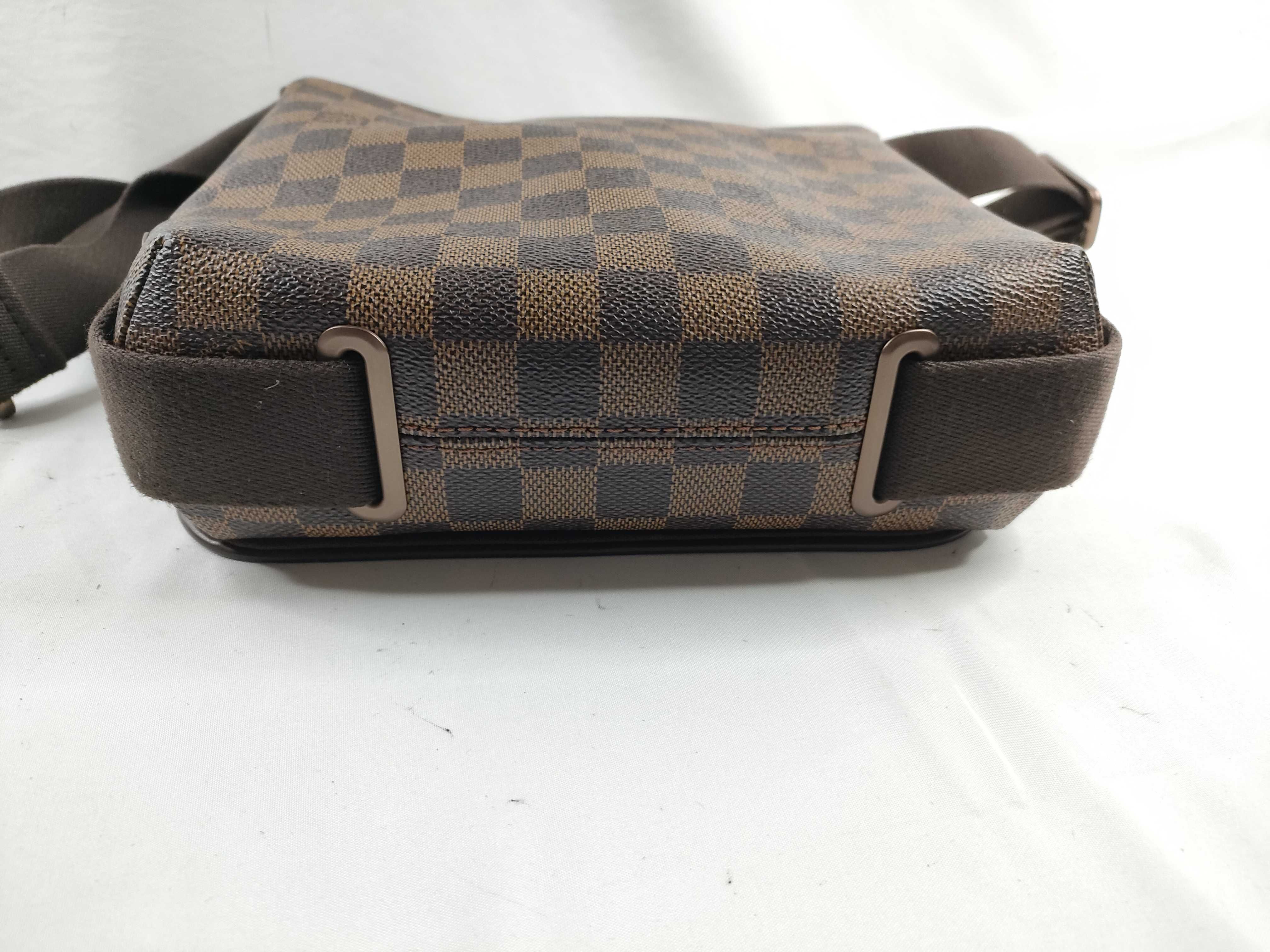 Damier Brooklyn PM Damier Shoulder Bag — view 4
