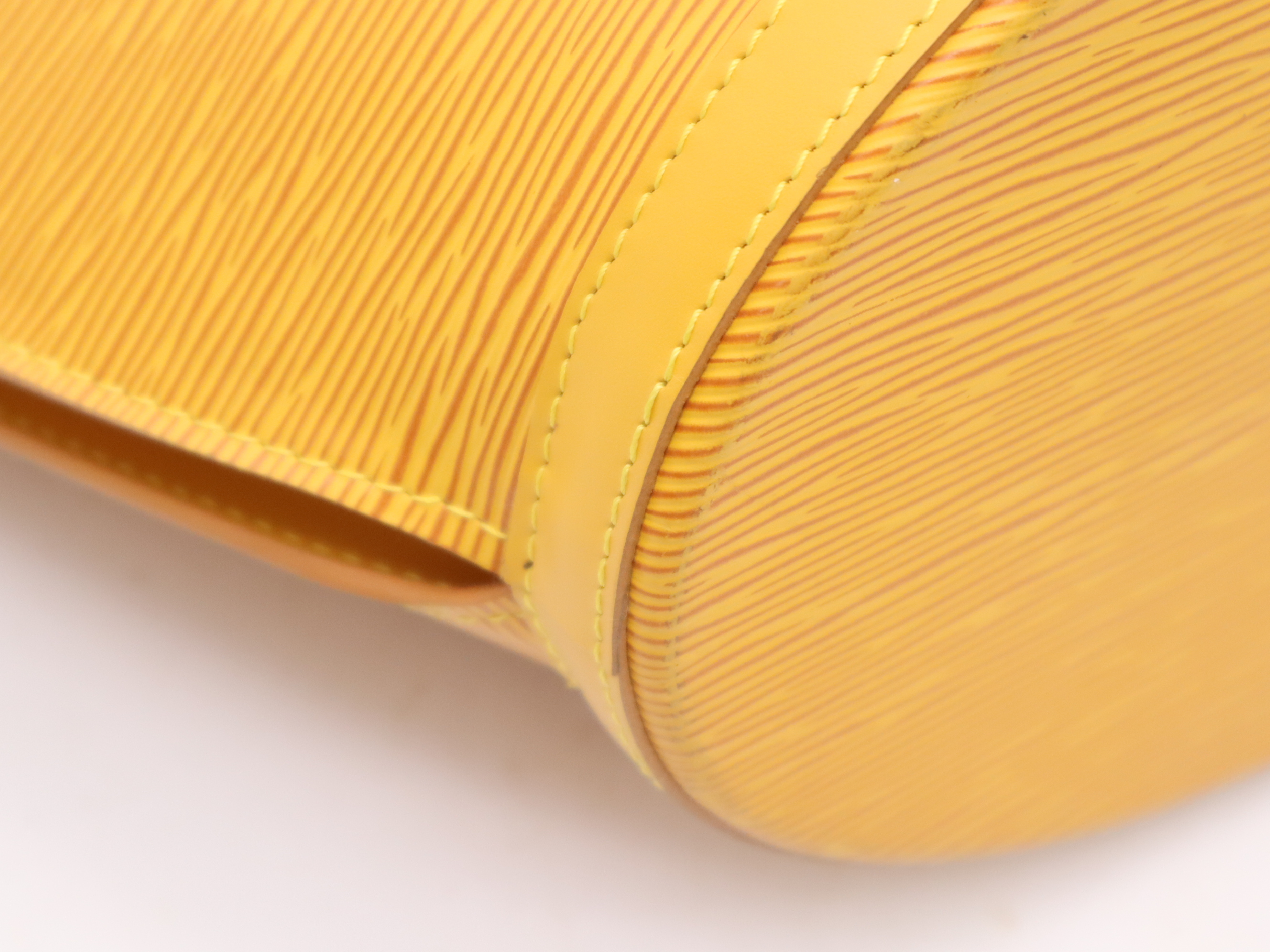 M52269 Epi Saint Jacques Shopping Tassili Yellow Tote Bag — view 11